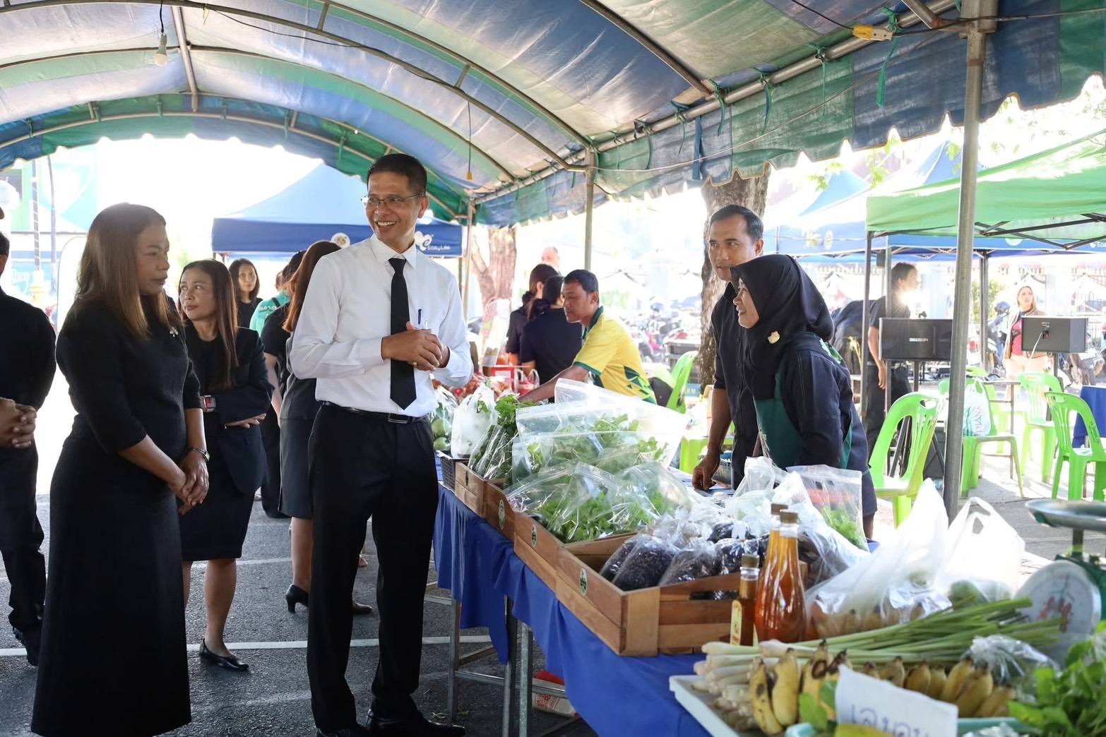 title - ปฏิรูปที่ดินจังหวัดสตูล มอบหมายกลุ่มยุทธศาสตร์และการปฏิรูปที่ดิน นำวิสาหกิจชุมชนในเขตปฏิรูปที่ดิน ร่วมจำหน่ายสินค้า ผลผลิตของเกษตรกร ส่งสุขปีใหม่ 2569