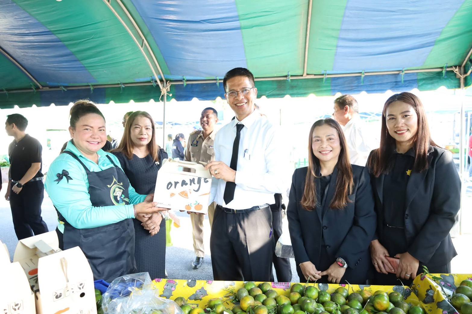 title - ปฏิรูปที่ดินจังหวัดสตูล มอบหมายกลุ่มยุทธศาสตร์และการปฏิรูปที่ดิน นำวิสาหกิจชุมชนในเขตปฏิรูปที่ดิน ร่วมจำหน่ายสินค้า ผลผลิตของเกษตรกร ส่งสุขปีใหม่ 2569