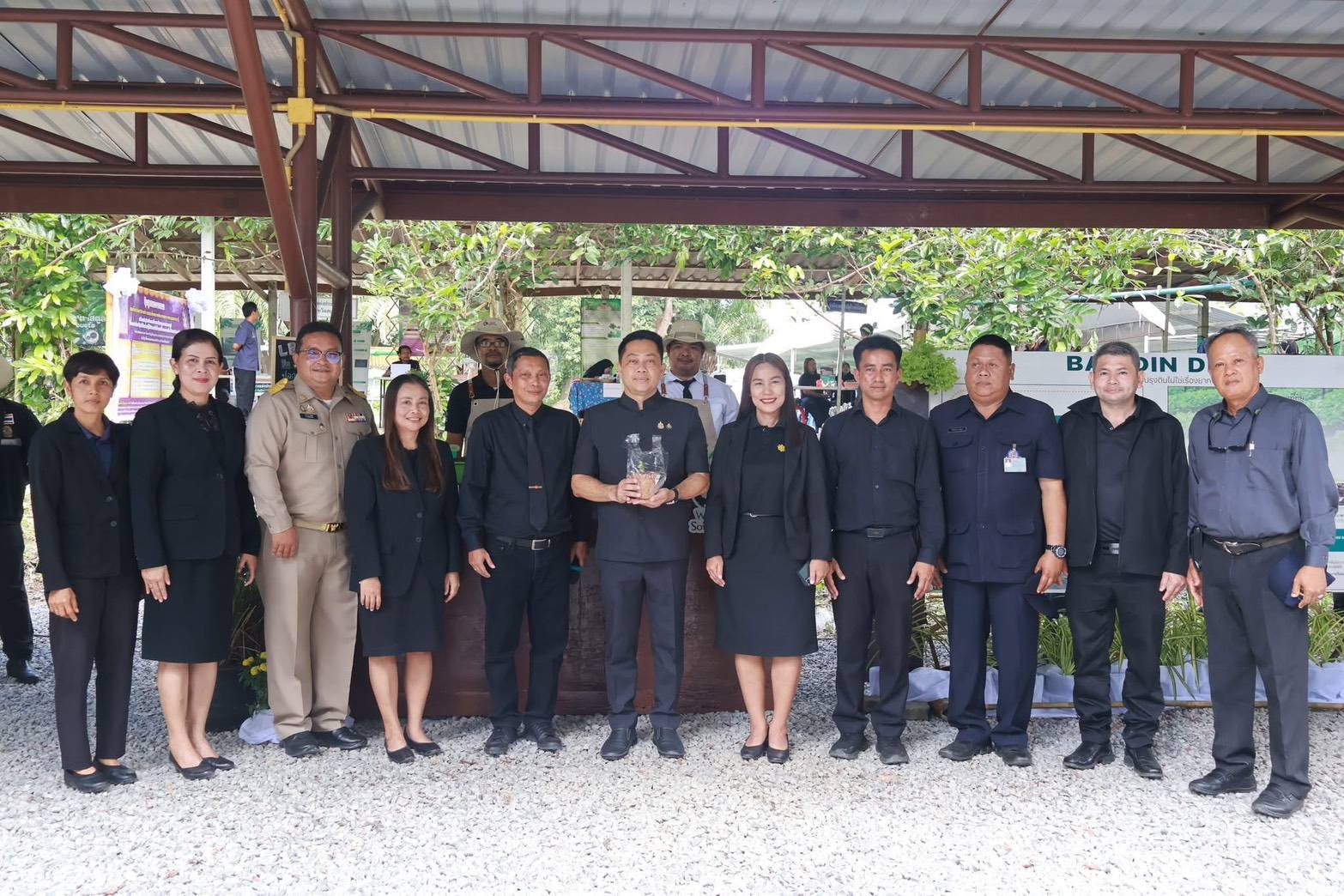 title - ปฏิรูปที่ดินจังหวัดสตูล ร่วมจัดงานวันดินโลก ปี 2568 น้อมรำลึกพระมหากรุณาธิคุณ “นักวิทยาศาสตร์ดินเพื่อมนุษยธรรม”