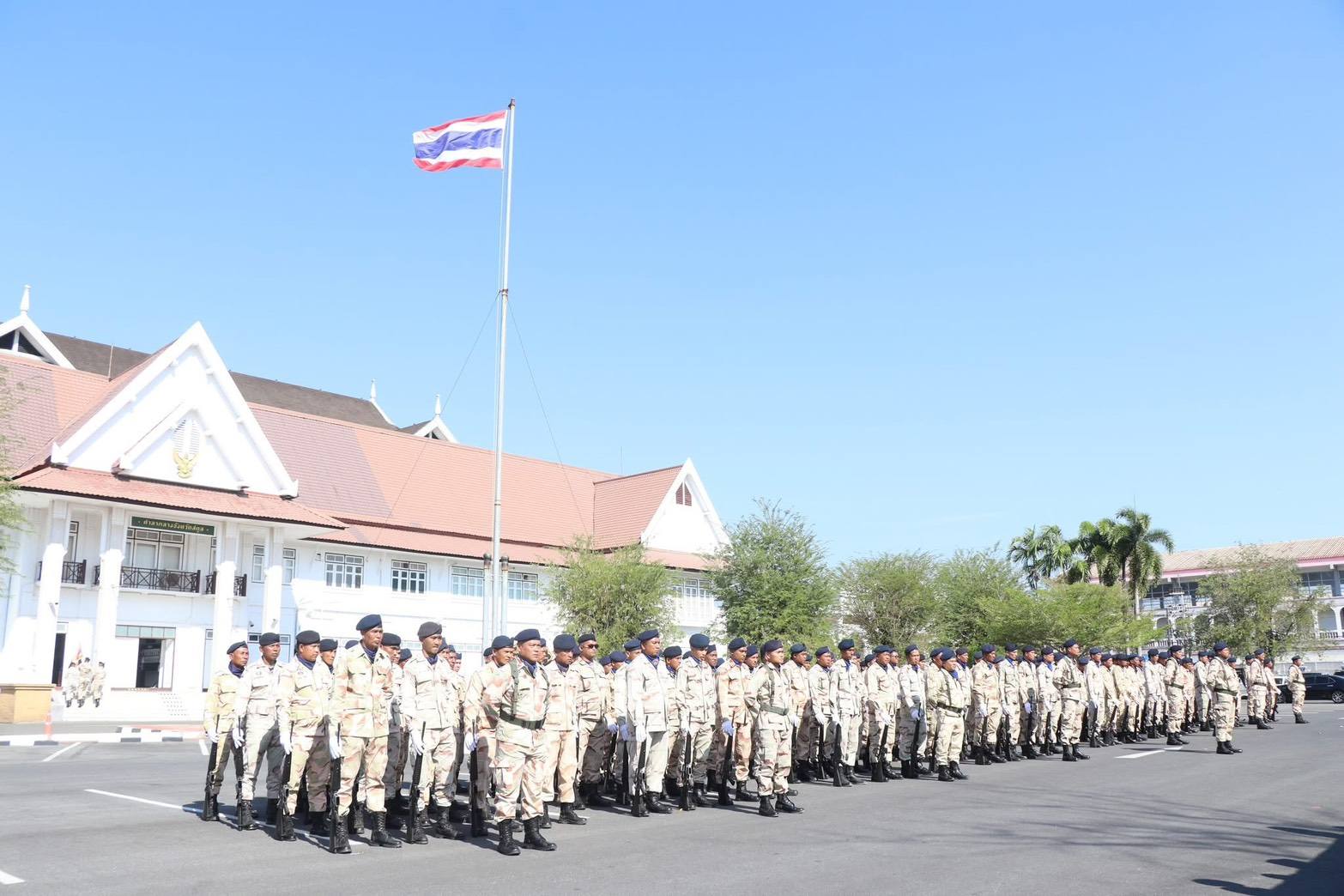 title - ปฏิรูปที่ดินจังหวัดสตูล ร่วมพิธีกระทำสัตย์ปฏิญาณตนต่อธงประจำกองร้อยอาสารักษาดินแดน เนื่องในวันคล้ายวันสถาปนากองอาสารักษาดินแดน ครบรอบ 72 ปี