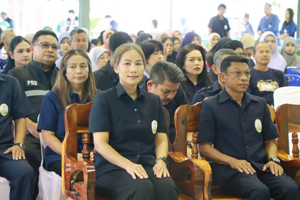title - ปฏิรูปที่ดินจังหวัดสตูลพร้อมด้วยบุคลากรสำนักงานการปฏิรูปที่ดินจังหวัดสตูลร่วมบูรณาการโครงการคลินิกเกษตรเคลื่อนที่ ฯ เฉลิมพระเกียรติ