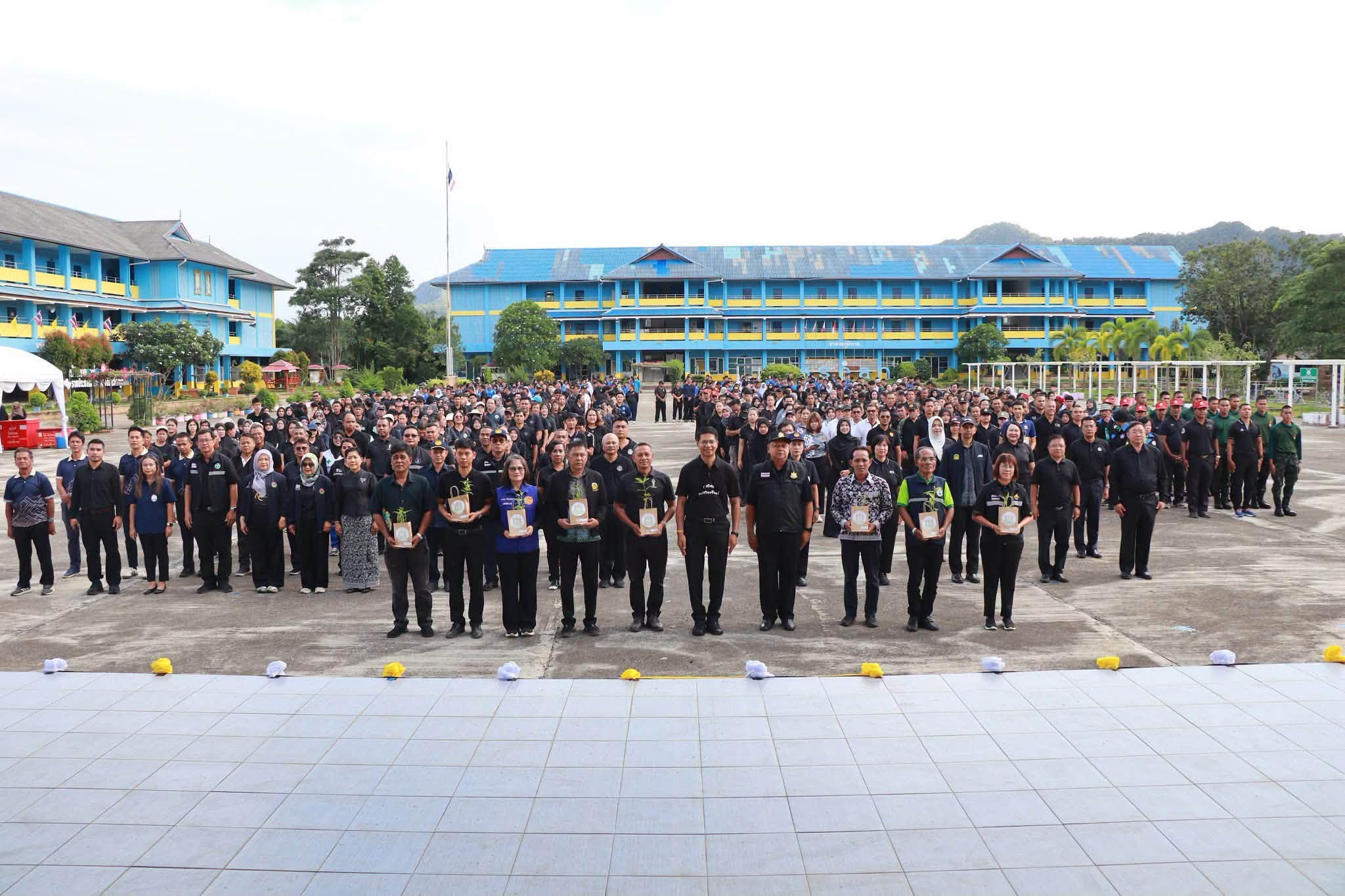 title - ปฏิรูปที่ดินจังหวัดสตูล ร่วมพิธีเปิดโครงการปลูกป่า เฉลิมพระเกียรติ พระบาทสมเด็จ พระปรเมนทร รามาธิบดี ศรีสินทร มหาวชิราลงกรณ พระวชิรเกล้าเจ้าอยู่หัว เนื่องในโอกาส วันเฉลิมพระชนมพรรษา 28 กรกฎาคม 2569”