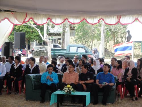 โครงการคลินิกเกษตรเคลื่อนที่ในพระราชานุเคราะห์ฯ ร่วมกับโครงการออกหน่วยบำบัดทุกข์ บำรุงสุข สร้างรอยยิ้มให้ประชาชนจังหวัดสตูล ประจำปีพุทธศักราช 2557 