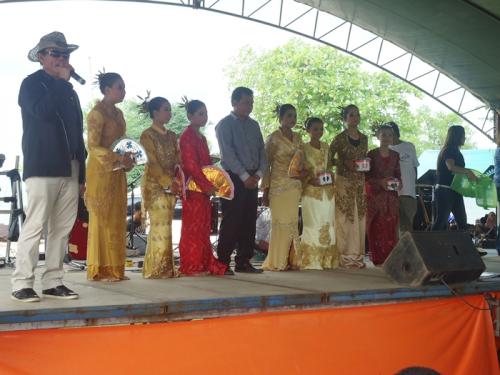 อบจ.พบประชาชน ประจำปีงบประมาณ 2557  