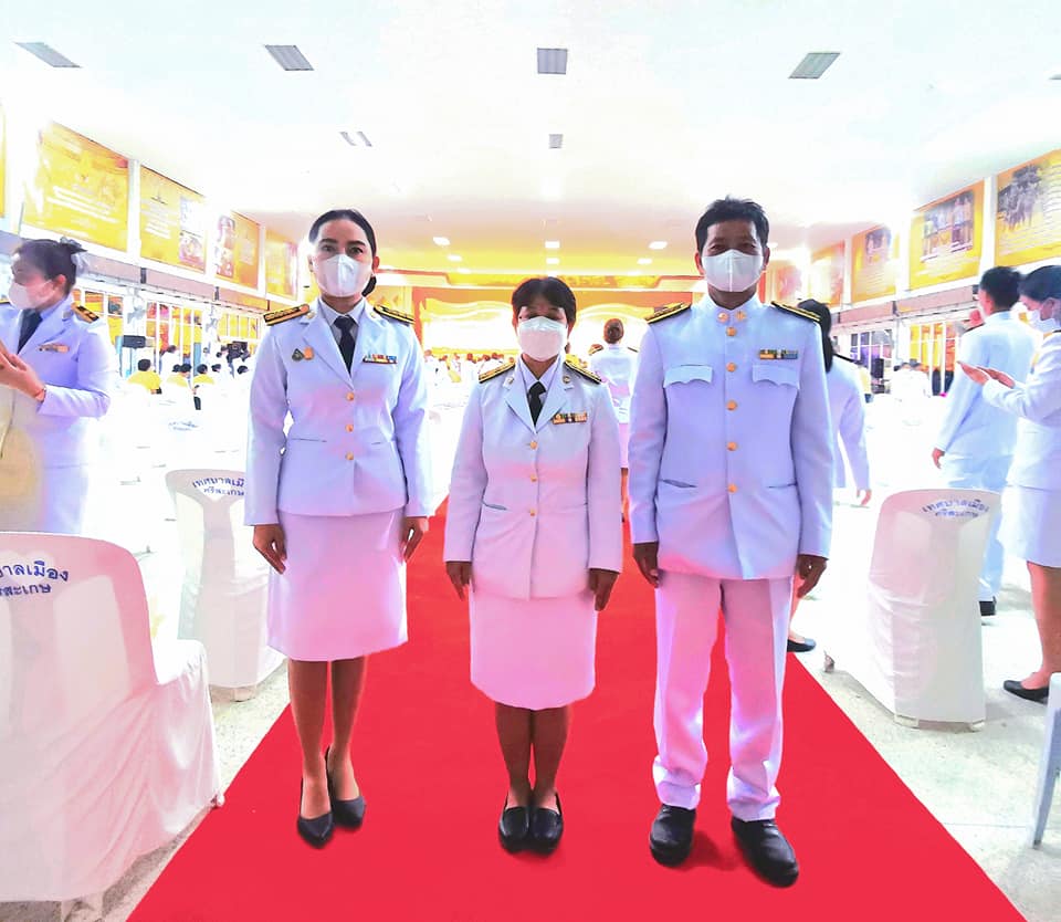 จุดเทียนชัยถวายพระพรแด่พระบาทสมเด็จพระปรเมนทรรามาธิบดีศรีสินทรมหาวชิราลงกรณ พระวชิรเกล้าเจ้าอยู่หัว