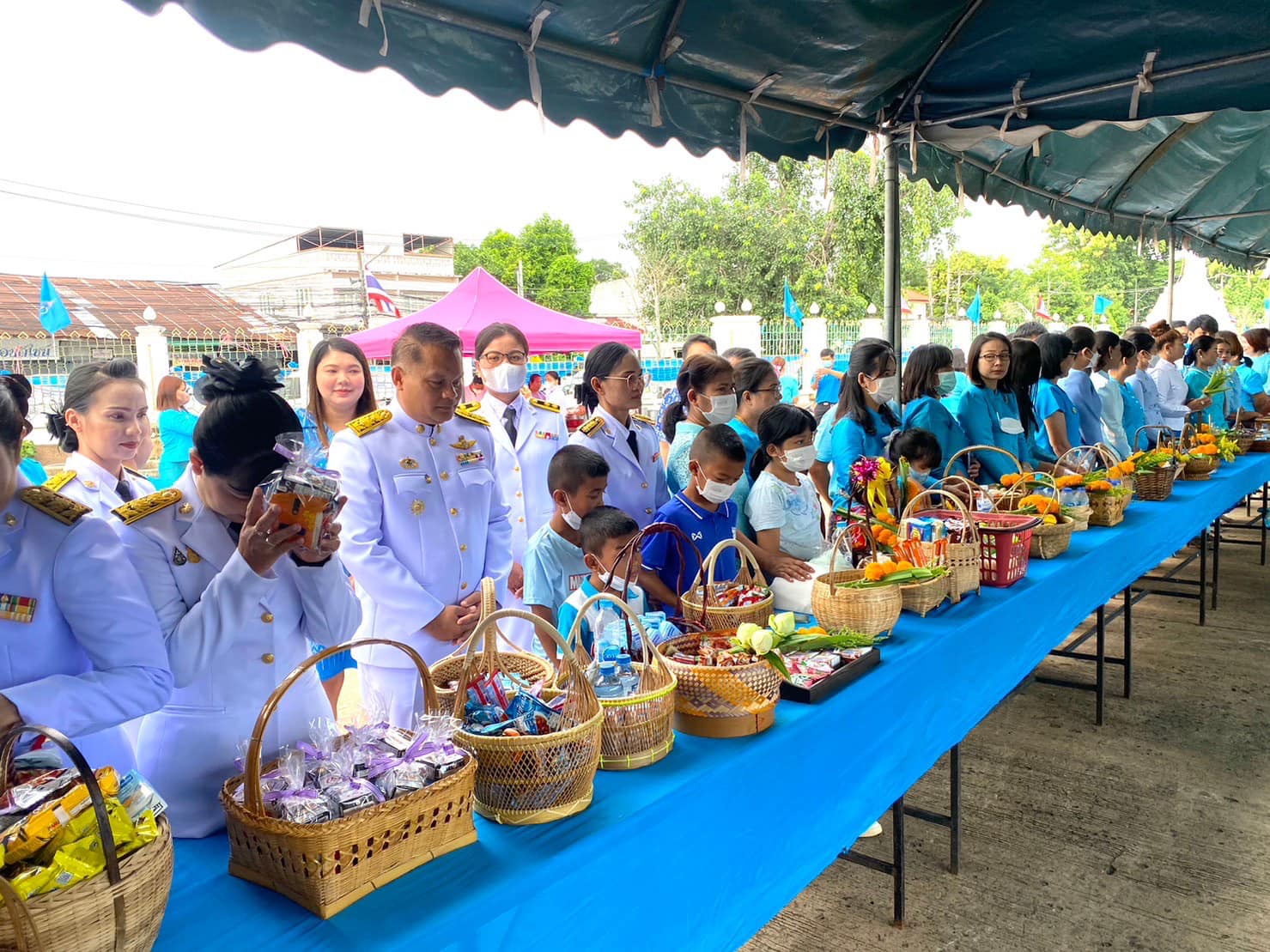 ร่วมพิธีทำบุญตักบาตรถวายพระราชกุศลเฉลิมพระเกียรติ สมเด็จพระนางเจ้าสิริกิติ์ พระบรมราชินีนาถฯ เนื่องในโอกาสวันเฉลิมพระชนมพรรษา 12 สิงหาคม 2566