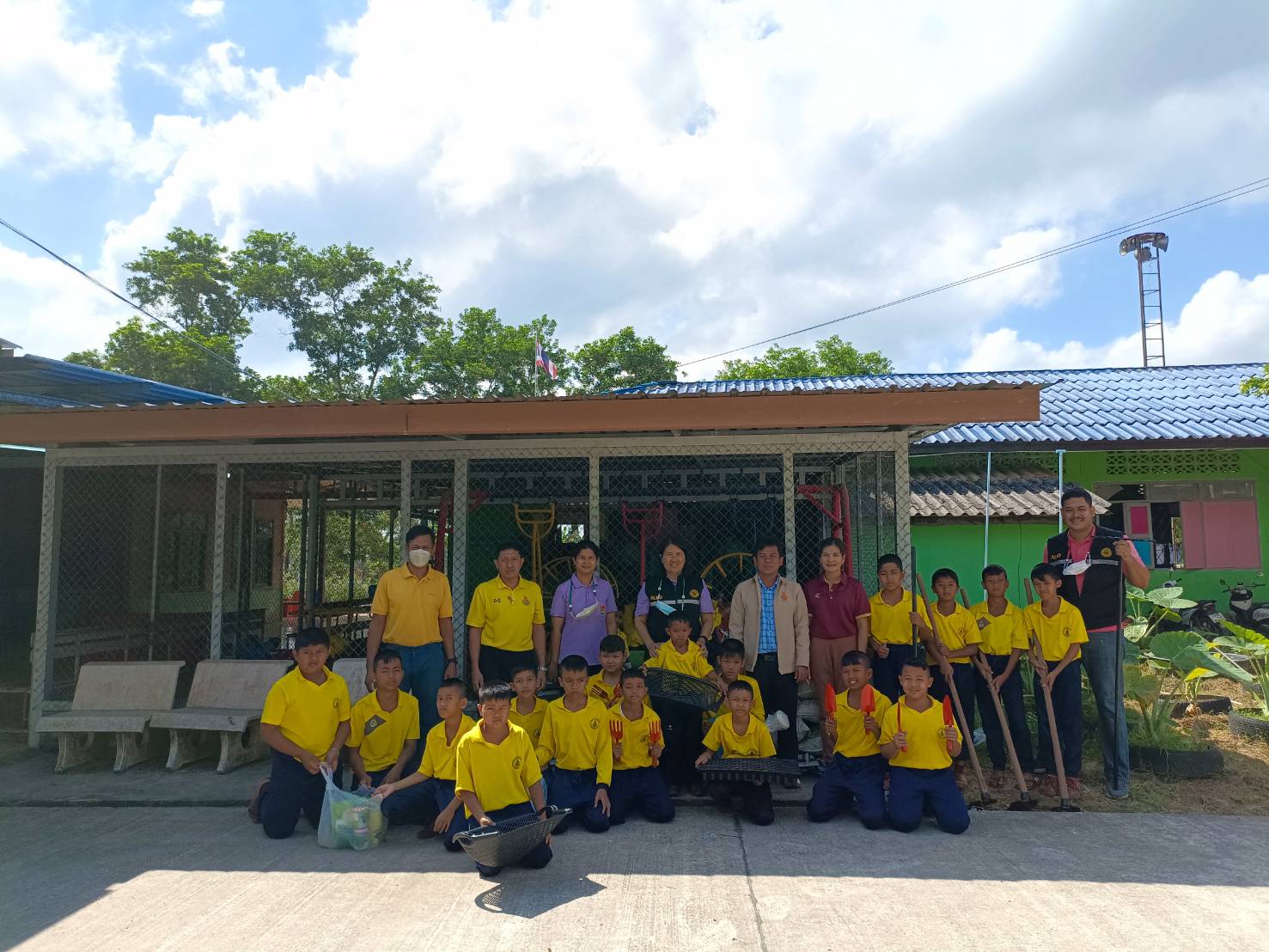 ส.ป.ก.สงขลา จัดอบรมเชิงปฏิบัติการปลูกผักสวนครัว ณ โรงเรียนบ้านคลองต่อ ม. ๑๐ ต.กำแพงเพชร อ.รัตภูมิ จ.สงขลา