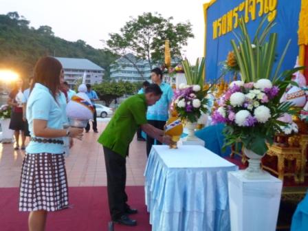 ร่วมพิธีเฉลิมพระเกียรติสมเด็นพระนางเจ้าฯ พระบรมราชินีนาถ เนื่องในวโรกาสพระราชพิธีมหามงคลเฉลิมพระชนมพรรษา 80 พรรษา 12 สิงหาคม 2555 