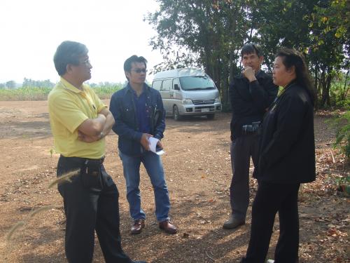 ปฏิรูปที่ดินจังหวัดสุโขทัยตรวจสอบและประเมินราคาความเสียหายของที่ดิน  