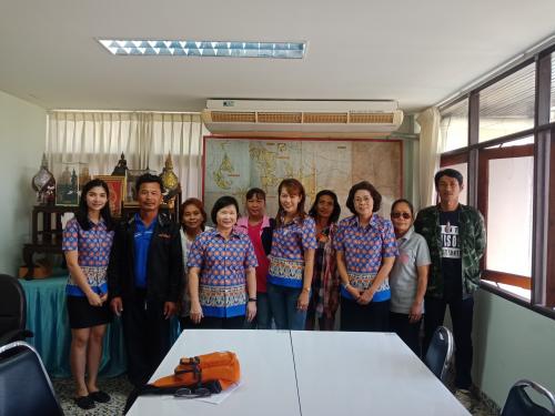 ส.ป.ก.สุพรรณบุรี ได้ดำเนินการจ่ายสินเชื่อให้แก่เกษตรกร หมู่ 8 ต.วังยาว อ.ด่านช้าง จำนวน 7 รายๆ ละ 50,000 บาท เป็นเงินทั้งสิ้น 350,000 บาท