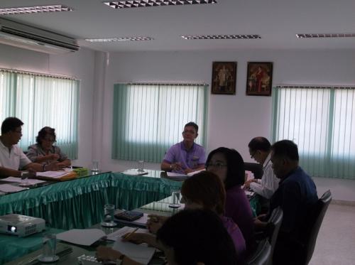คณะผู้ตรวจการผลงานการดำเนินงาน 