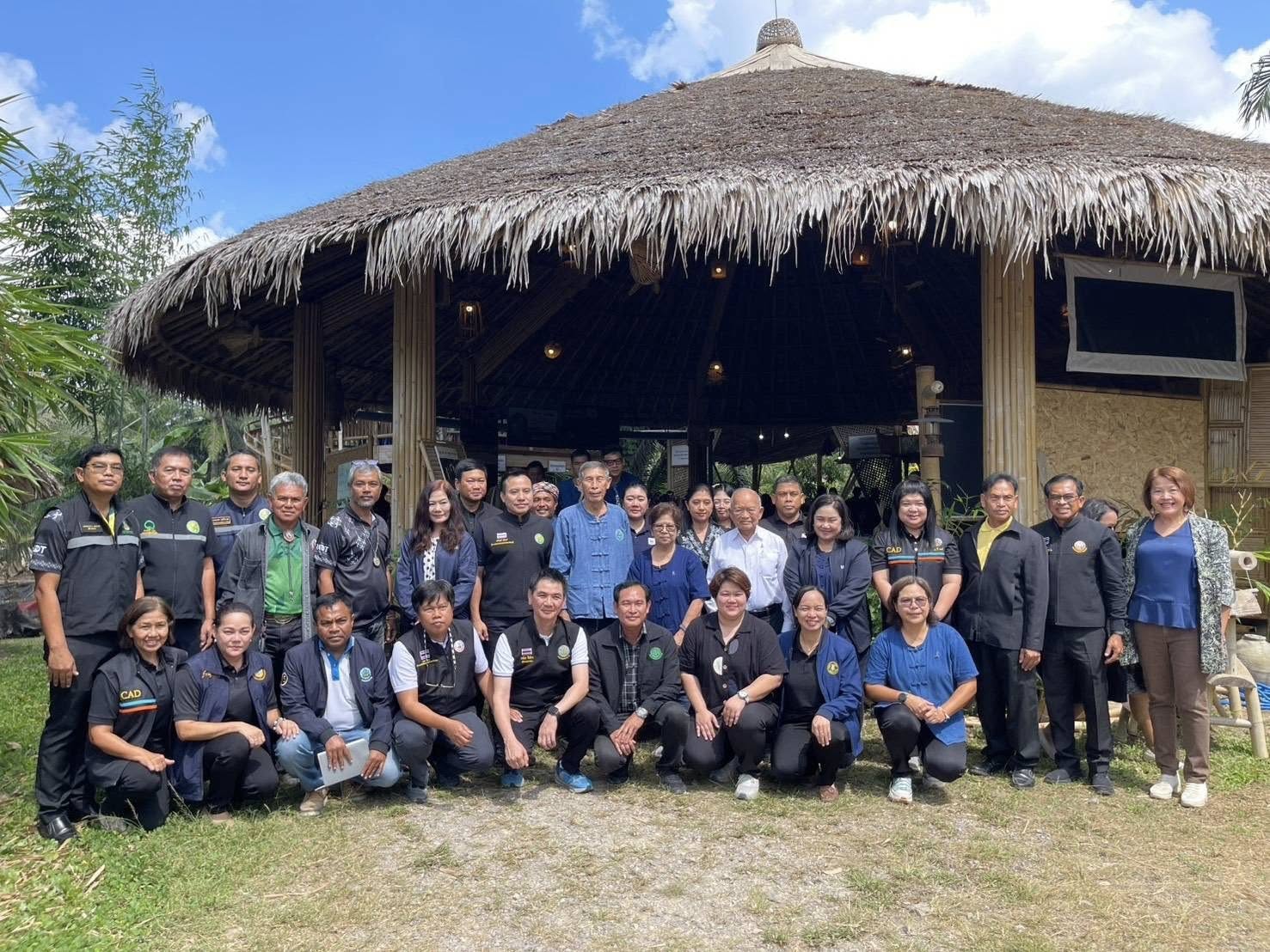 ผอ.สพท. ร่วมตรวจข้อมูลเชิงประจักษ์ผู้เข้ารับการสรรหาปราชญ์เกษตรของแผ่นดิน สาขาปราชญ์ผู้นำชุมชนและเครือข่าย รายนายบุญส่ง นับทอง