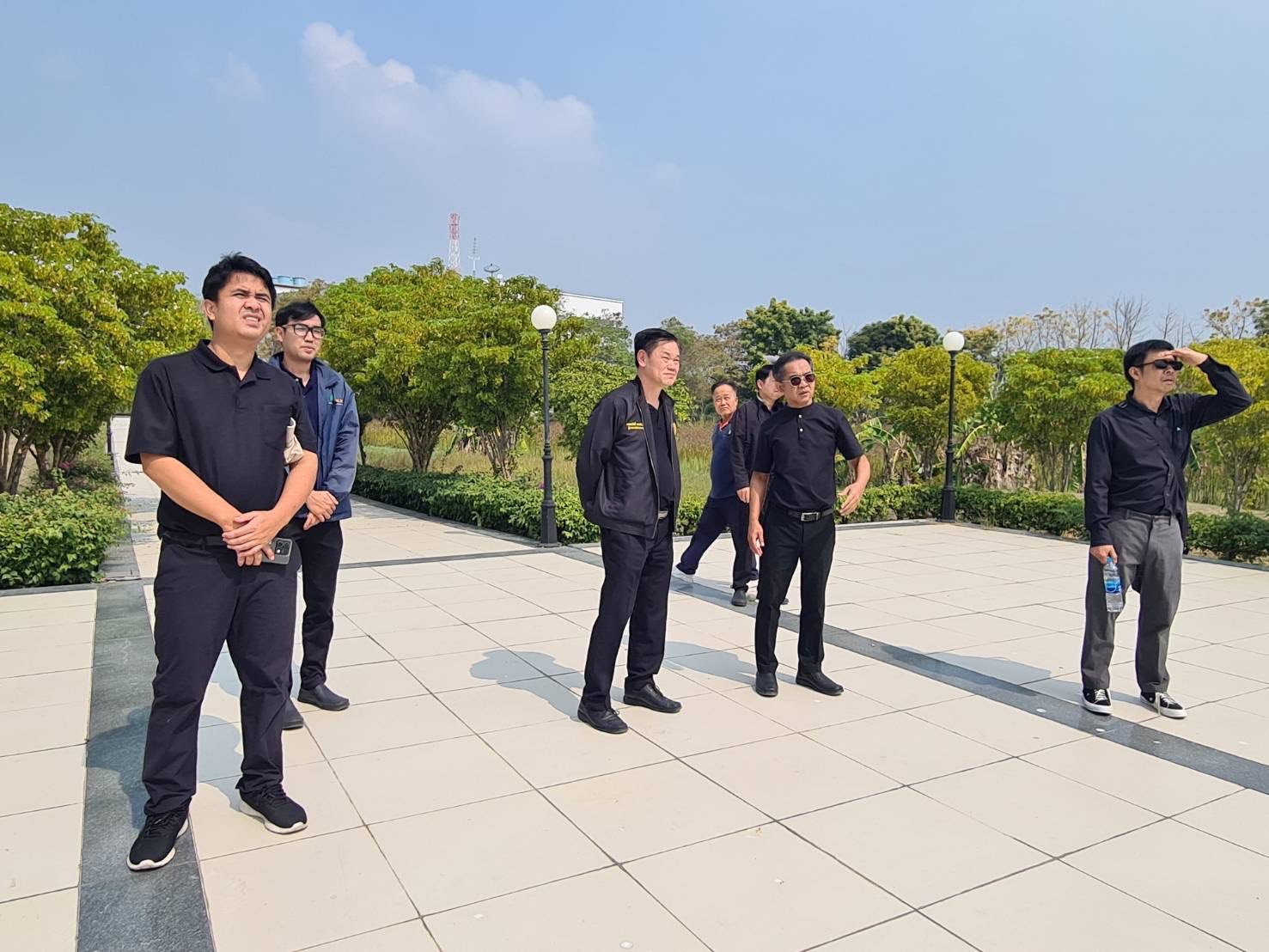 title - ผู้ตรวจราชการฯ ส.ป.ก. รับคณะสำนักช่างสิบหมู่ กรมศิลปากรตรวจแนะนำงานประติมากรรม ศกร.