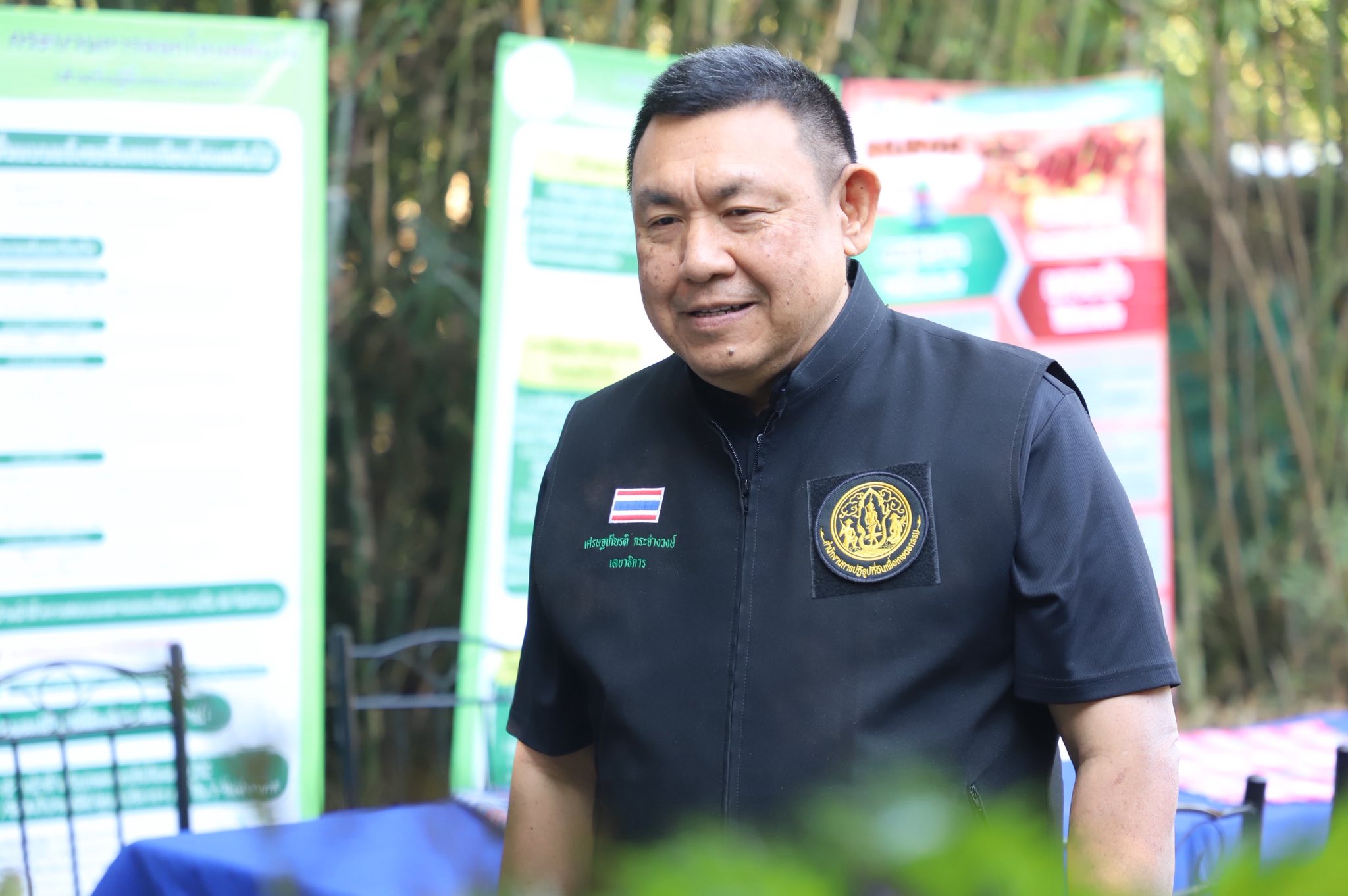 title - เกษตรกรปลื้ม เลขาธิการ ส.ป.ก. ตรวจเยี่ยมความสำเร็จต้นแบบ Smart Farmer จ.ลำพูน 