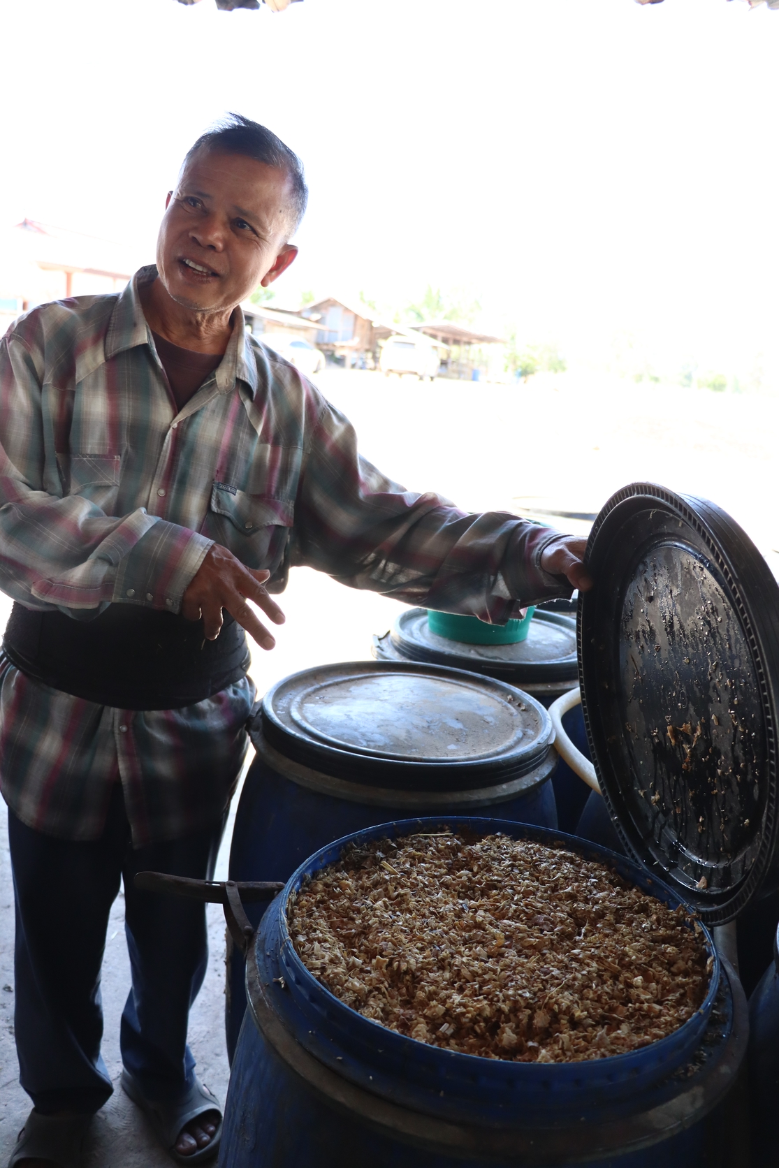 title - กพก. ติดตามผลการดำเนินงานของสมาชิกกลุ่มแปลงใหญ่โคขุน ม. 7 ต.หนองแหน อ.กุดชุม จ.ยโสธร