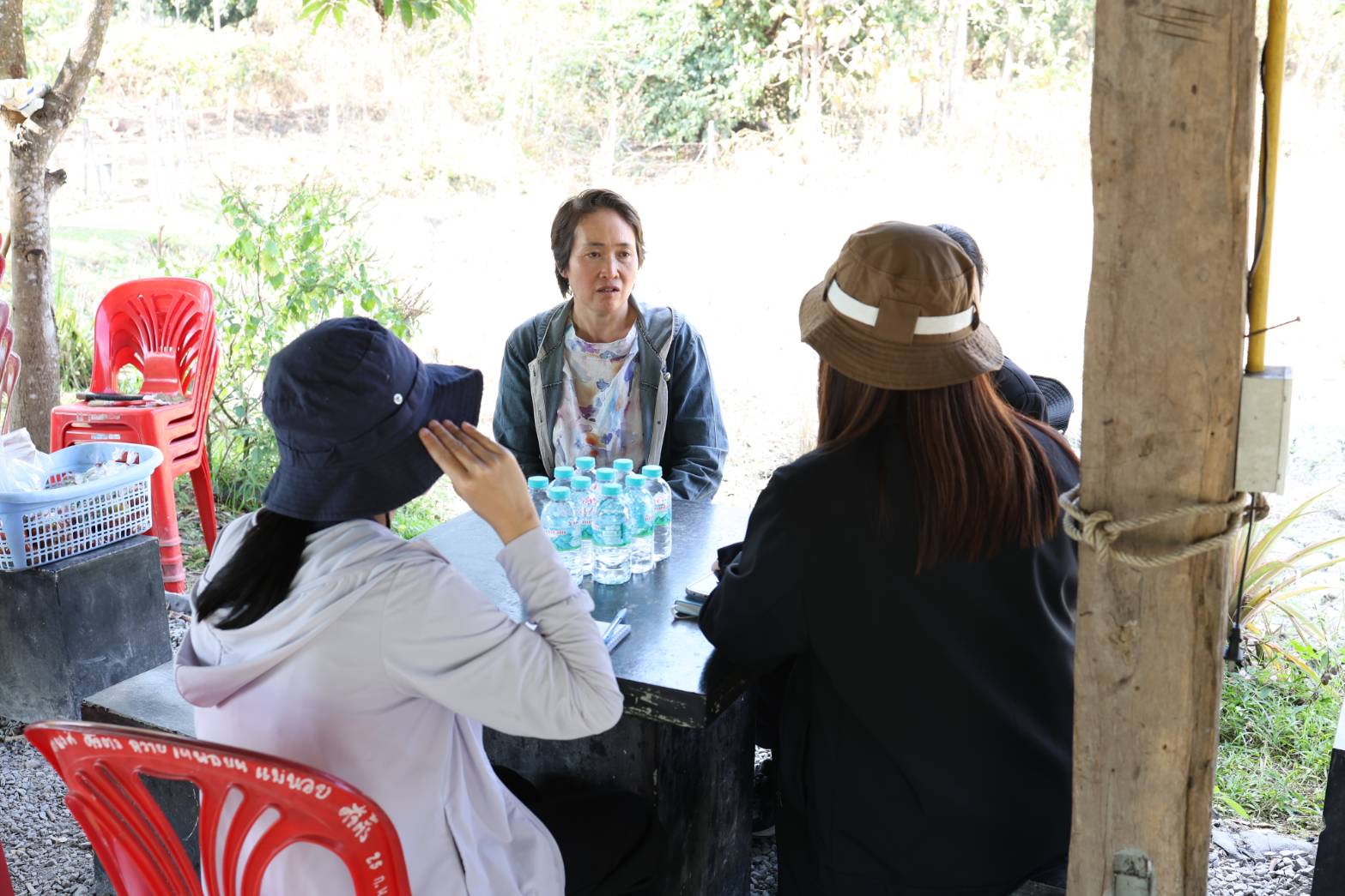 title - กพม. ลงพื้นที่ติดตามผล Smart Farmer จ.ลำพูน อินทรีย์เด่น PGS ปัง