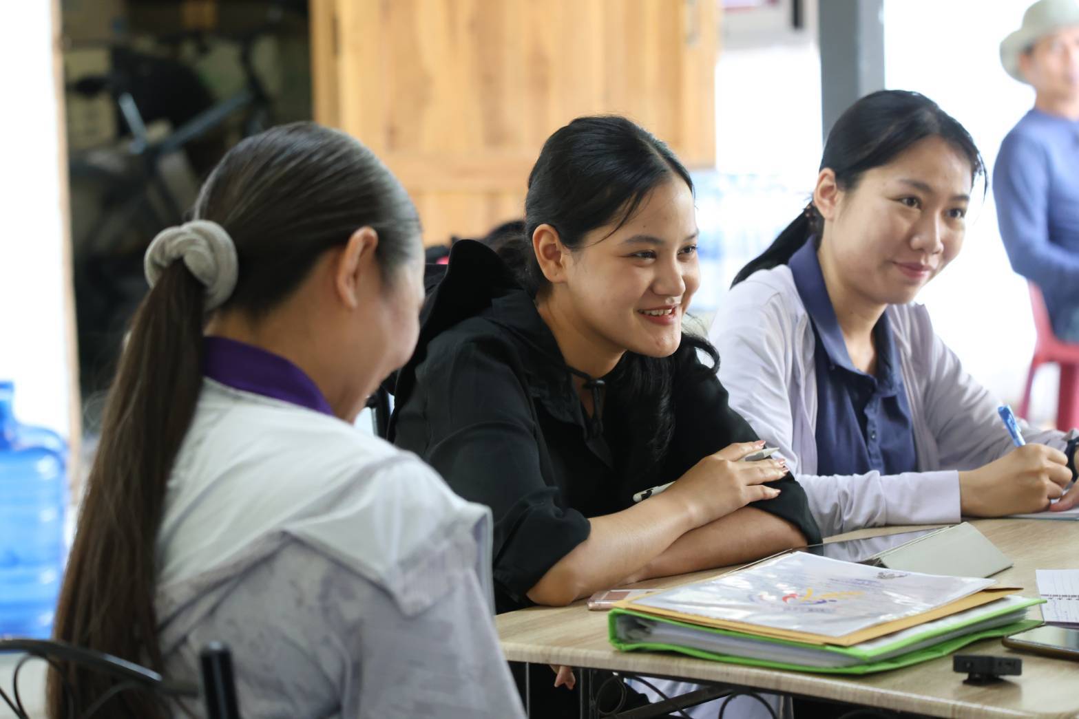 title - กพม. ลงพื้นที่ติดตามผล Smart Farmer จ.ลำพูน อินทรีย์เด่น PGS ปัง