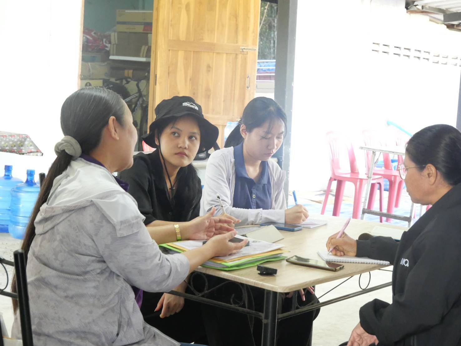 title - กพม. ลงพื้นที่ติดตามผล Smart Farmer จ.ลำพูน อินทรีย์เด่น PGS ปัง