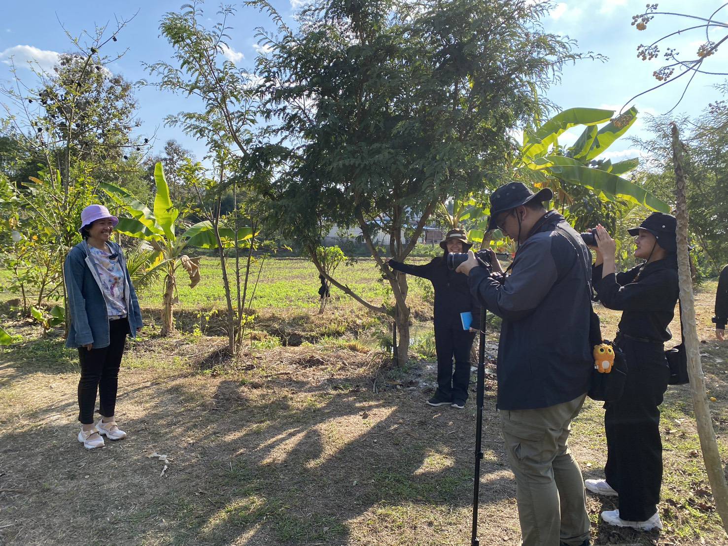 title - กพม. ลงพื้นที่ติดตามผล Smart Farmer จ.ลำพูน อินทรีย์เด่น PGS ปัง