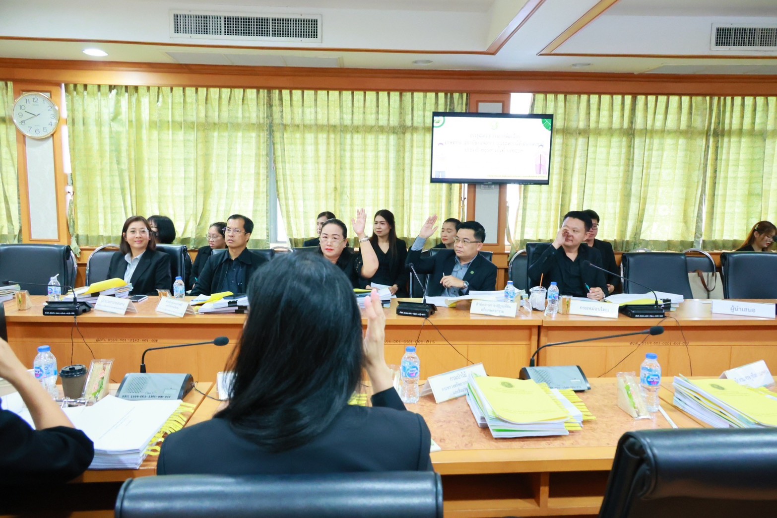 title - กพก. ร่วมการประชุมคัดเลือกเกษตรกร สถาบันเกษตรกร และเกษตรกรดีเด่นแห่งชาติ ประจำปี 2569 (ครั้งที่ 1/2569)