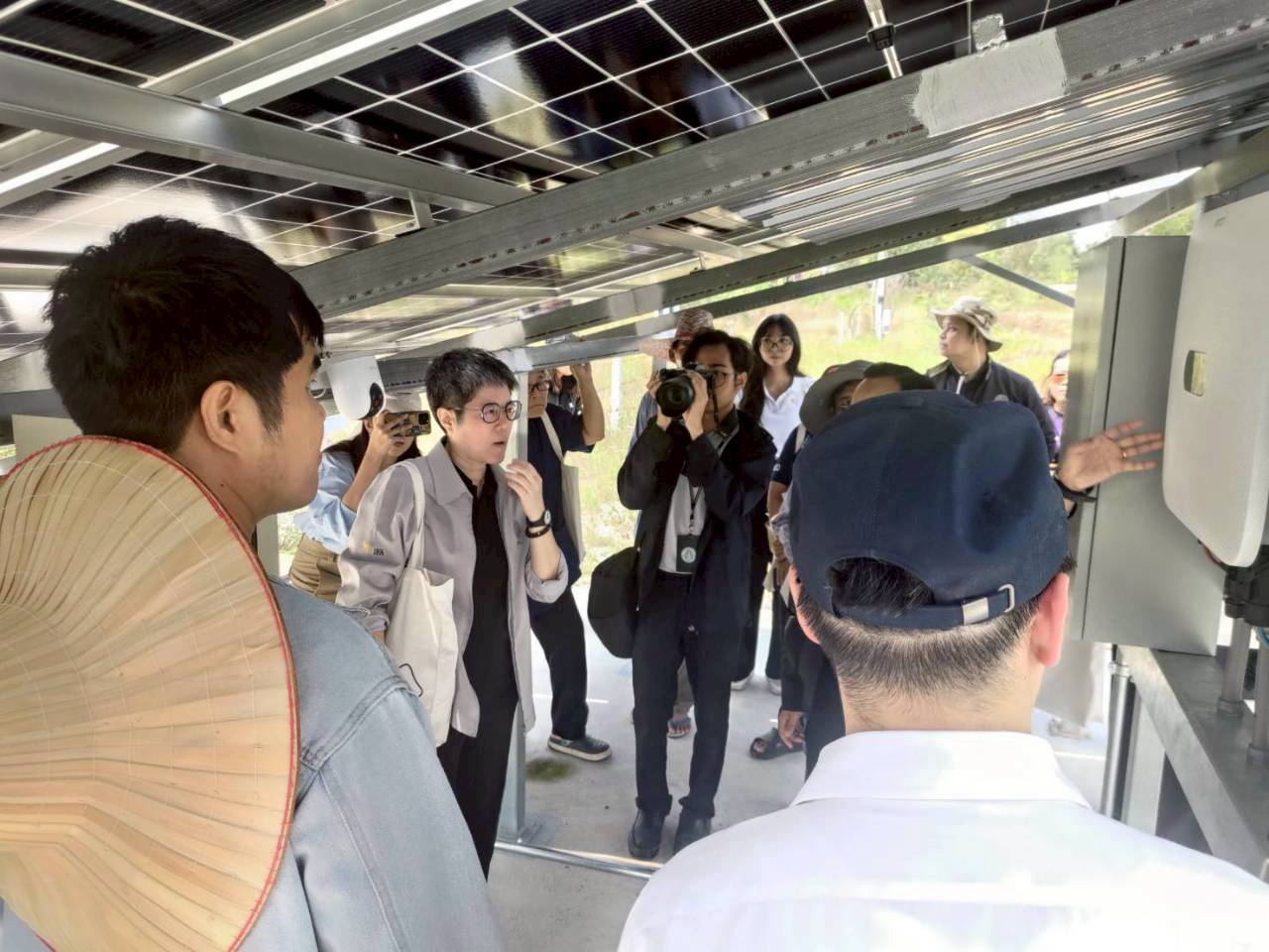 title - สพท. ร่วมคณะ ส.ป.ก. จับมือ TICA - GIZ ลงพื้นที่โครงการนำร่องระบบสูบน้ำพลังงานแสงอาทิตย์ คทช. จังหวัดชลบุรี