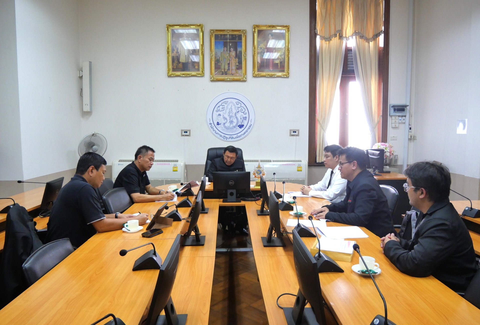 สพท. ร่วมประชุมหารือพัฒนาพื้นที่ด้วยระบบกระจายน้ำ และโซล่าเซลล์