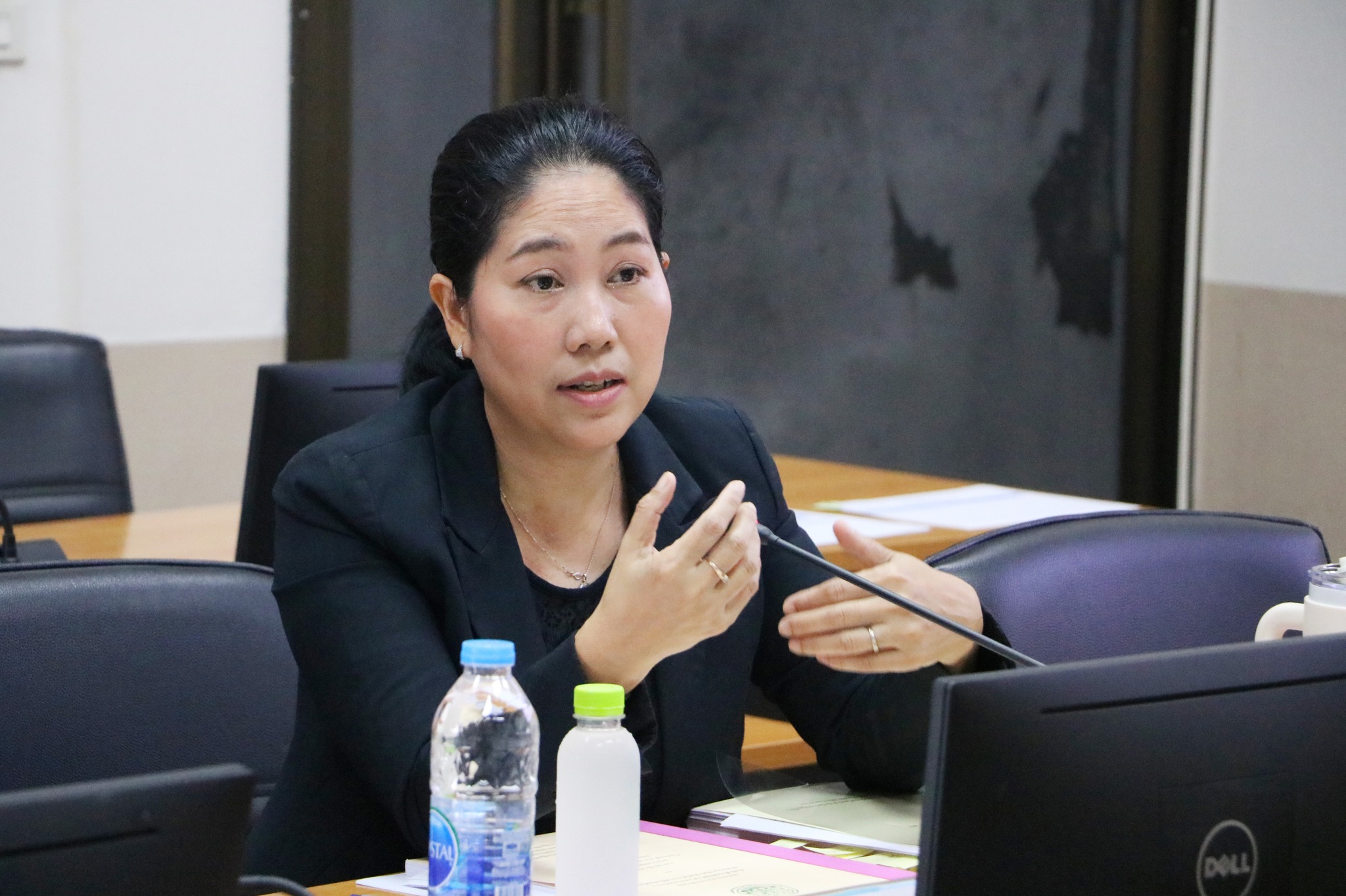 title - สพท. ร่วมประชุม คกก. กลั่นกรองการดำเนินการตามเงื่อนไขหลักของกรอบการสั่งสมประสบการณ์ ข้องข้าราชการผู้มีผลสัมฤทธิ์สูง ครั้งที่ 1/2569 