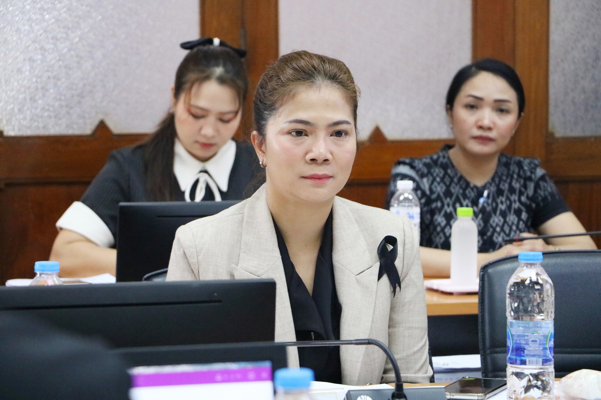 title - สพท. ร่วมประชุม คกก. กลั่นกรองการดำเนินการตามเงื่อนไขหลักของกรอบการสั่งสมประสบการณ์ ข้องข้าราชการผู้มีผลสัมฤทธิ์สูง ครั้งที่ 1/2569 