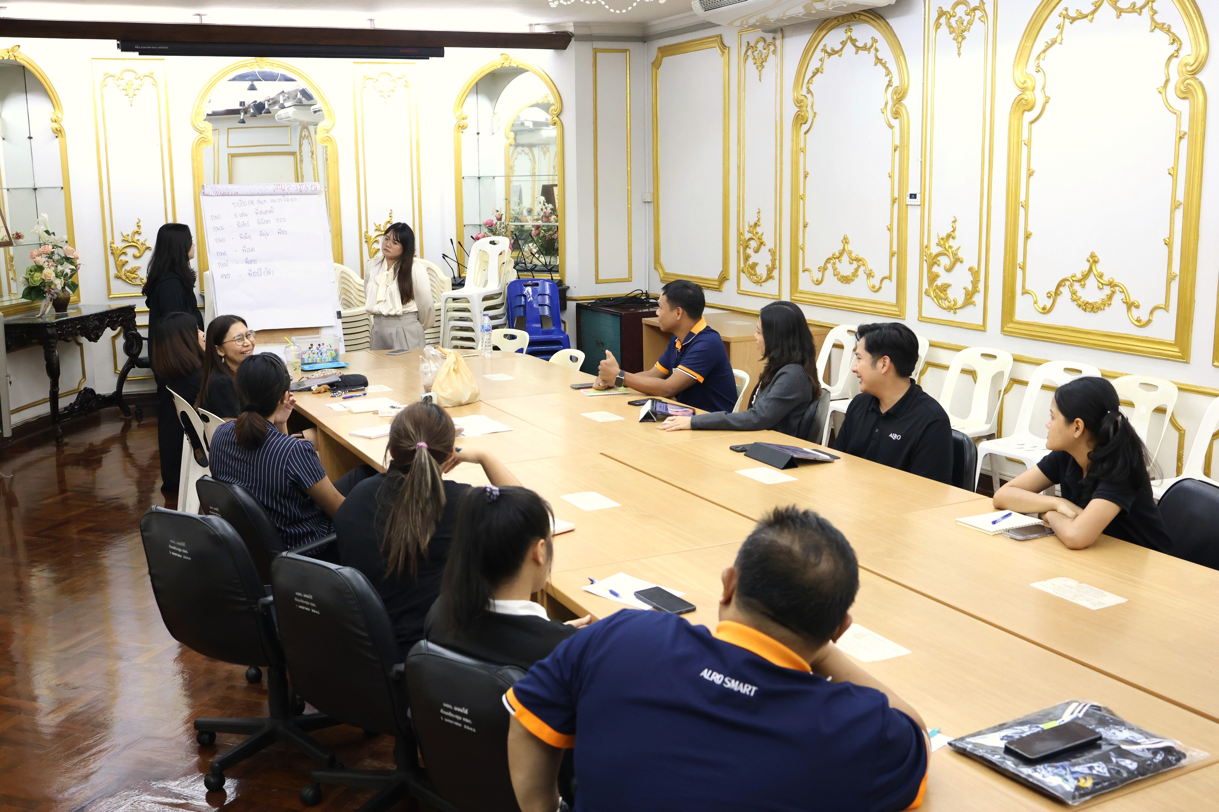 สพท. ประชุมเตรียมการกิจกรรมบนเวทีและสาธิตสินค้าโดดเด่น ระดมกำลังลุยงานสถาปนา 51 ปี ส.ป.ก.