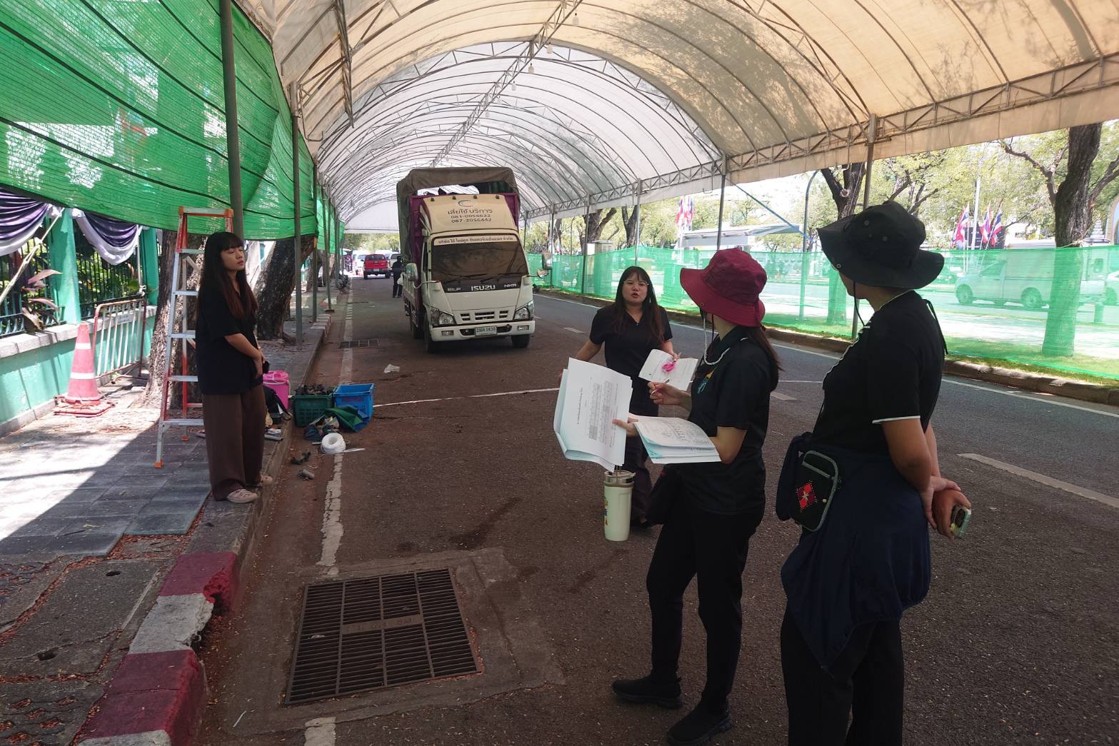 title - กพธ. เตรียมสถานที่งานวันสถาปนา ส.ป.ก. ครบรอบ 51 ปี