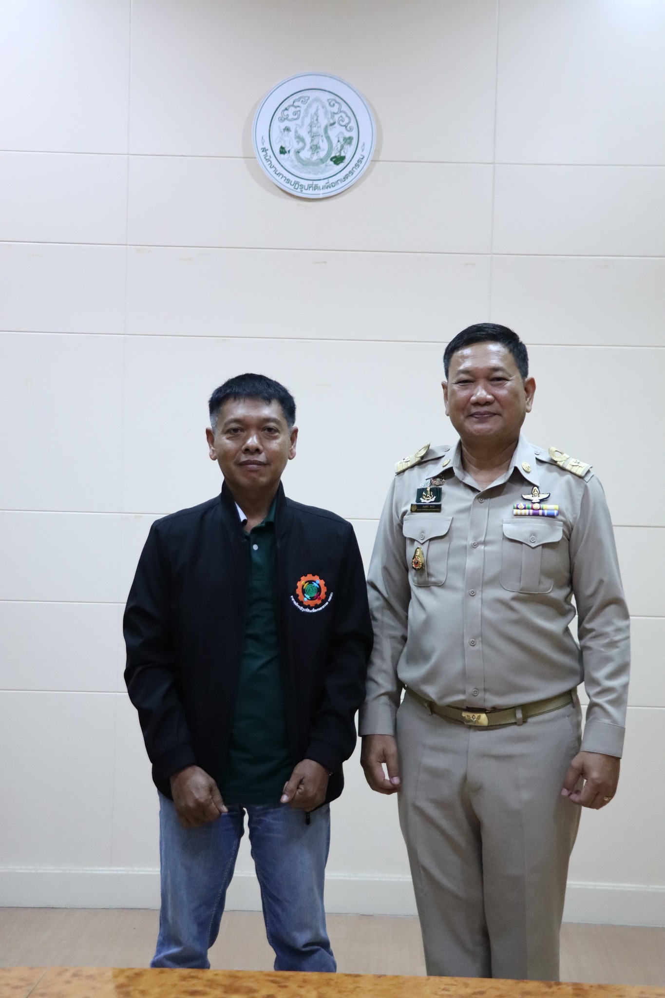 title - อสปก. ดีเด่น ประจำปี พ.ศ. 2568 รับมอบโล่และประกาศนียบัตรจาก ปลัด.กษ.