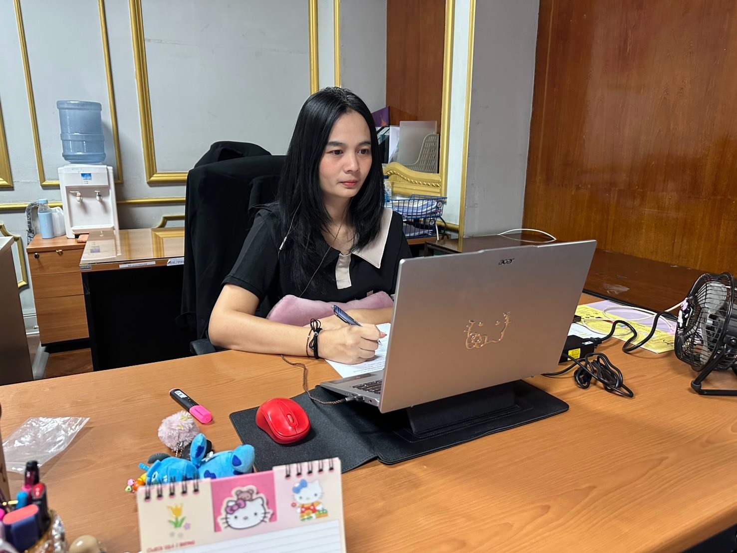 title - กอฟ. ร่วมประชุมหารือจัดทำรายงานการติดตามและประเมินผลสัมฤทธิ์จากการใช้จ่ายงบประมาณ 2569 หัวข้อป้องกันและแก้ไขปัญหาการเผาในพื้นที่เกษตรกรรม