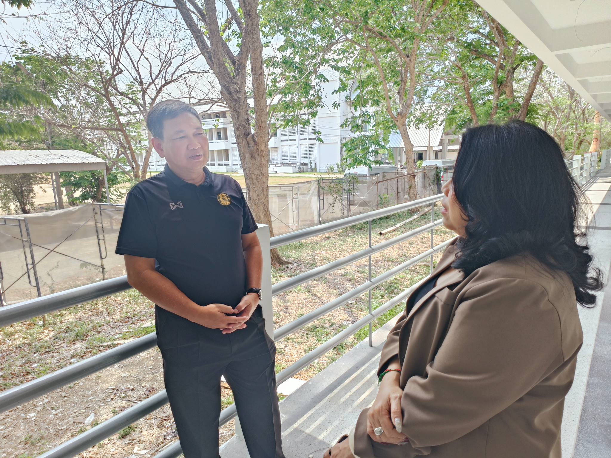 title - จากประดิพัทธ์ สู่ บางไทร : รองเลขาฯ นำทีม สพท. สำรวจพื้นที่อพยพที่ทำการชั่วคราว