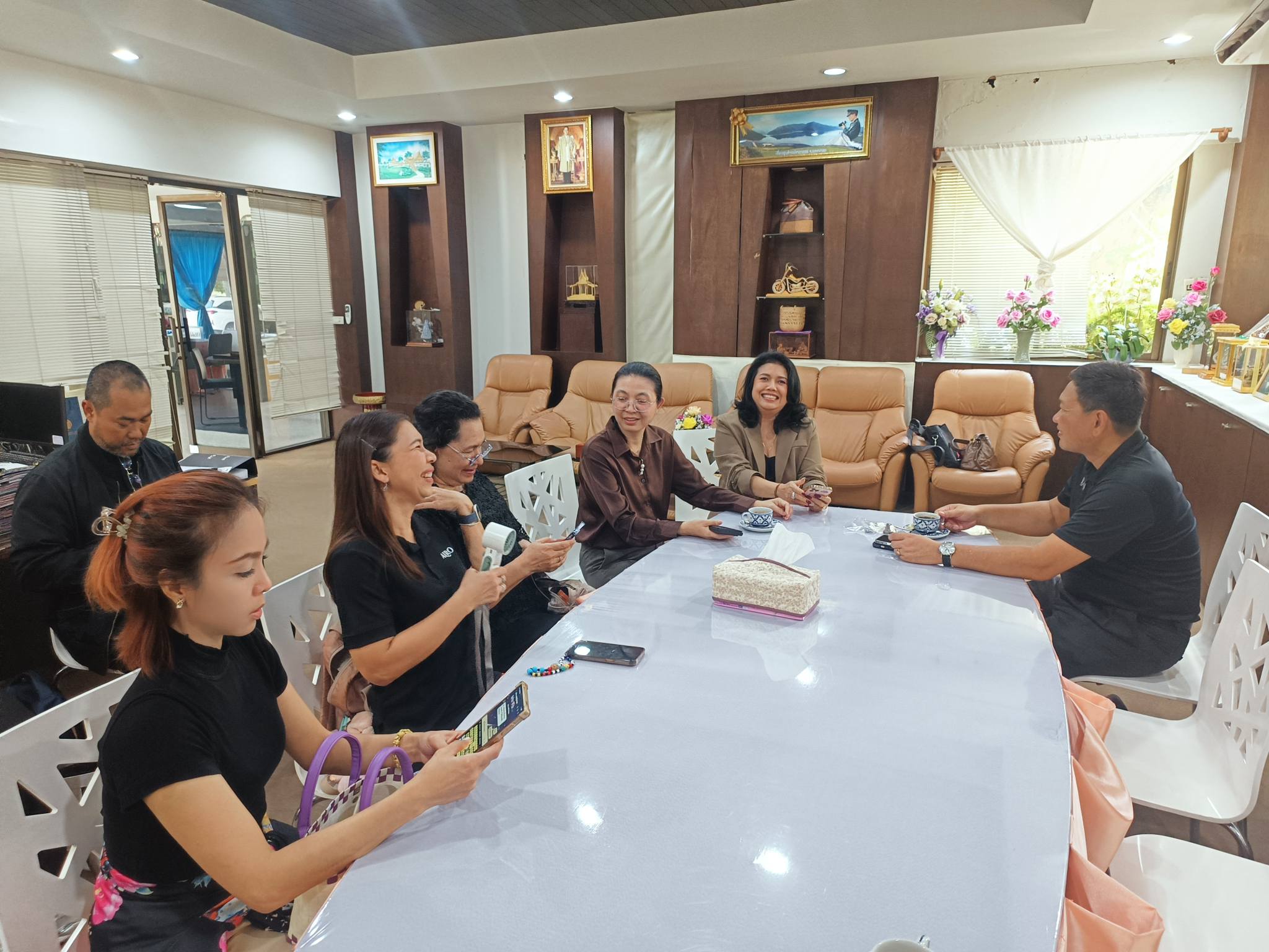 title - จากประดิพัทธ์ สู่ บางไทร : รองเลขาฯ นำทีม สพท. สำรวจพื้นที่อพยพที่ทำการชั่วคราว