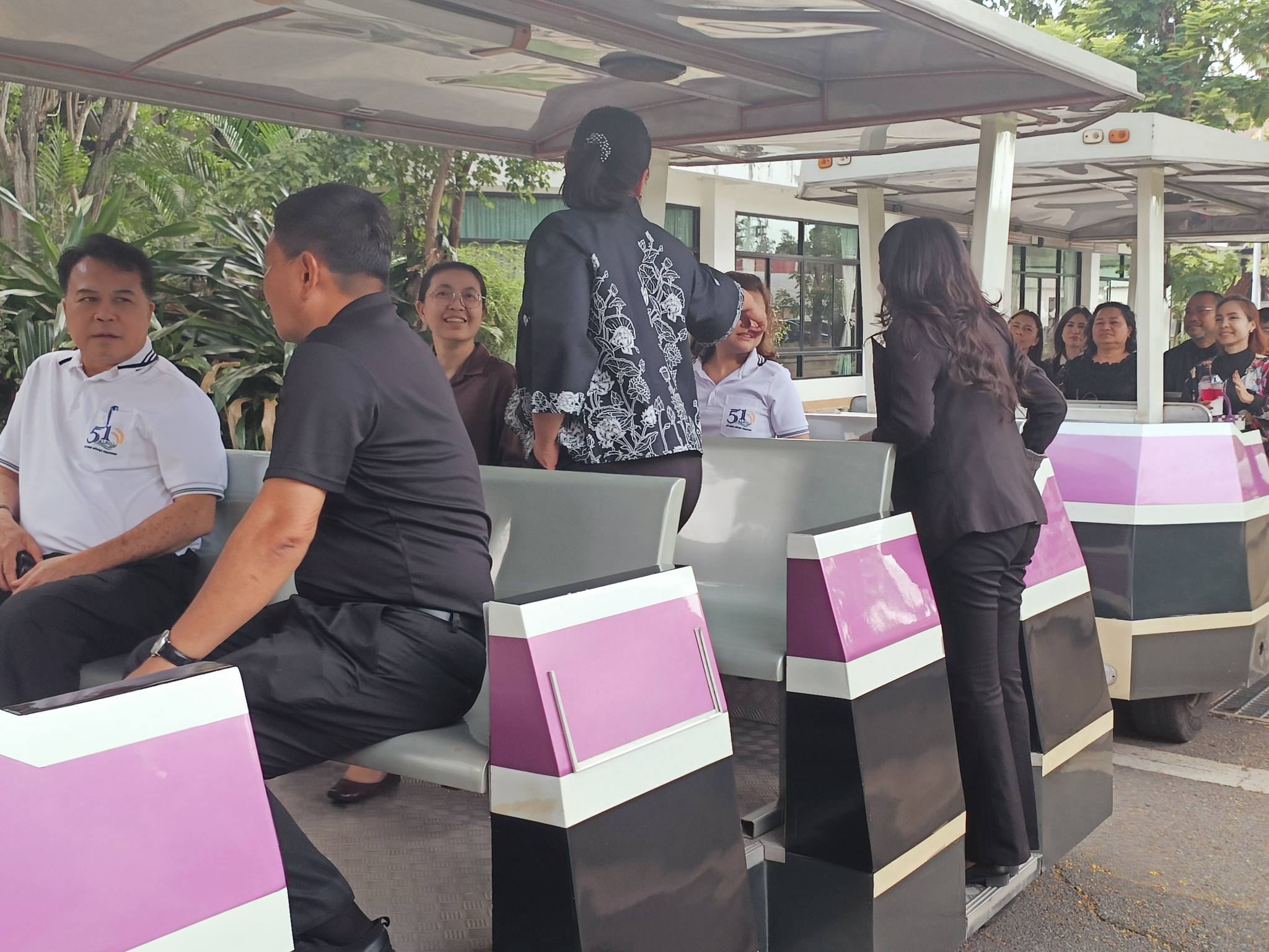 title - จากประดิพัทธ์ สู่ บางไทร : รองเลขาฯ นำทีม สพท. สำรวจพื้นที่อพยพที่ทำการชั่วคราว