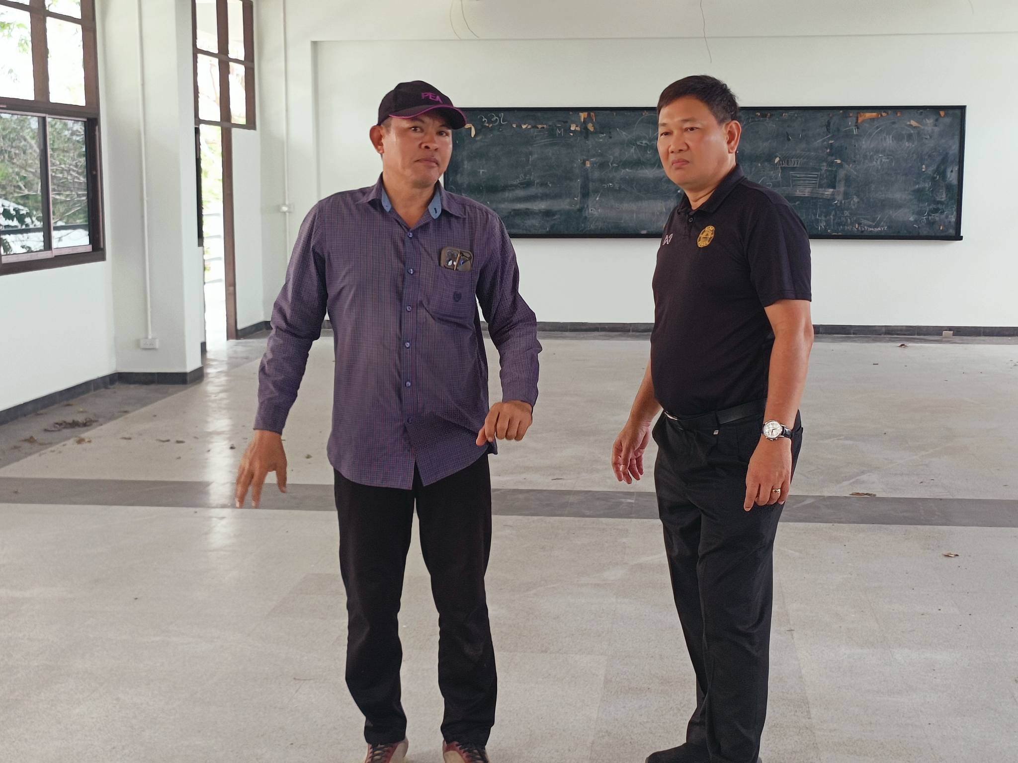 title - จากประดิพัทธ์ สู่ บางไทร : รองเลขาฯ นำทีม สพท. สำรวจพื้นที่อพยพที่ทำการชั่วคราว