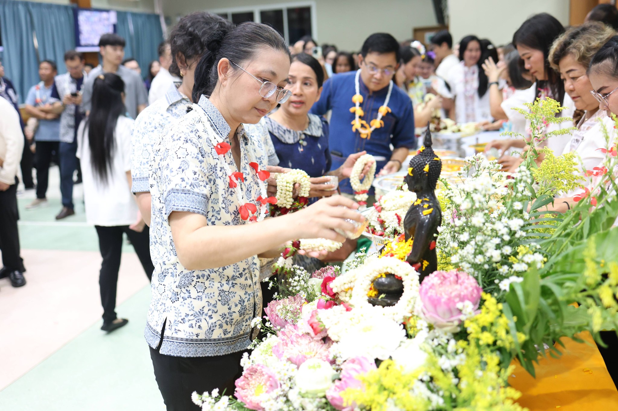 title - สพท. ร่วมประเพณีวันสงกรานต์ ประจำปี 2569 สรงน้ำพระ รดน้ำขอพรผู้ใหญ่ชื่นมื่น