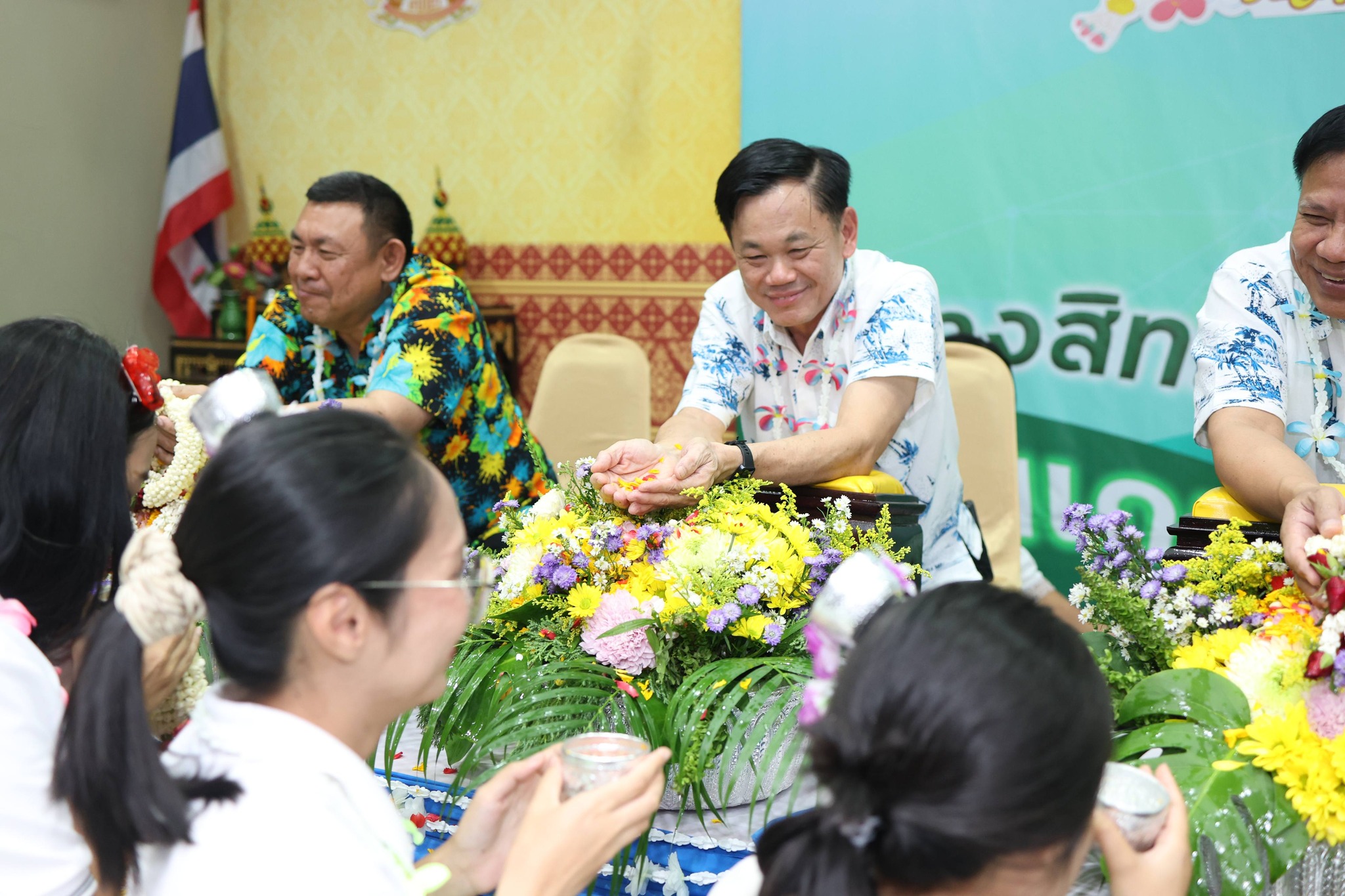 title - สพท. ร่วมประเพณีวันสงกรานต์ ประจำปี 2569 สรงน้ำพระ รดน้ำขอพรผู้ใหญ่ชื่นมื่น