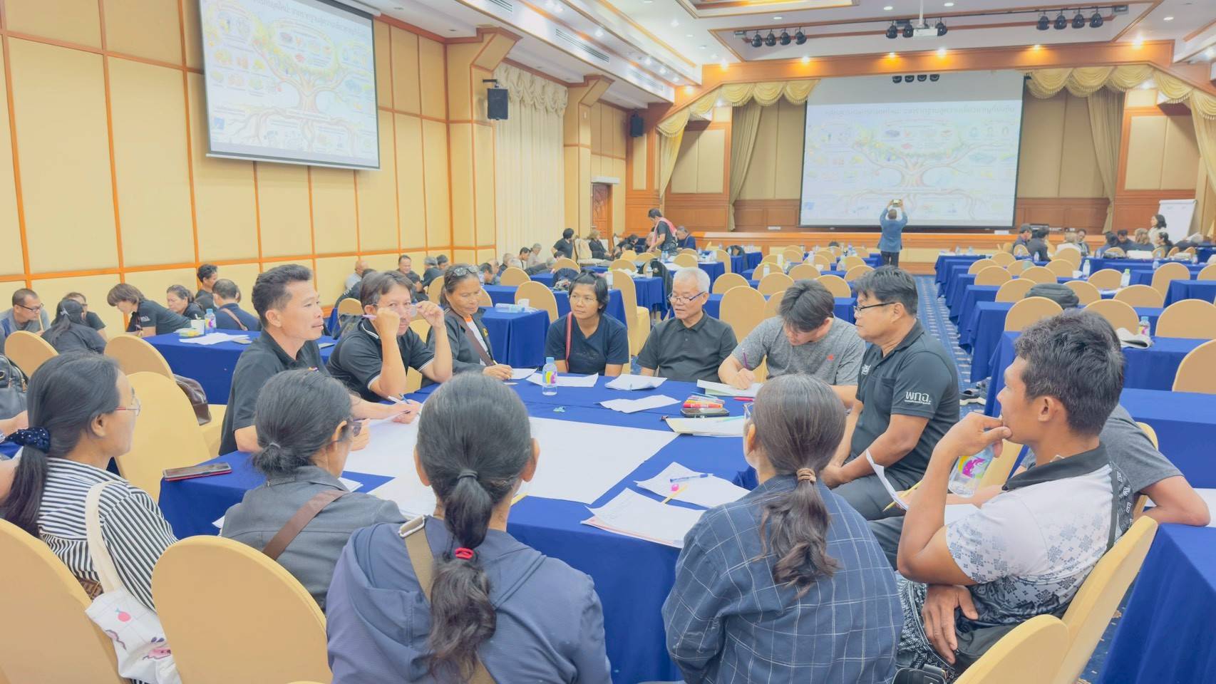 title - ส.ป.ก. ผนึกกำลังร่วมกับ พกฉ. และ สวก. ขับเคลื่อนโครงการวิจัย การขยายผลโมเดล 1 ไร่ มั่งคั่ง ยั่งยืน สู่การยกระดับสมรรถนะเป็น Smart Farming 