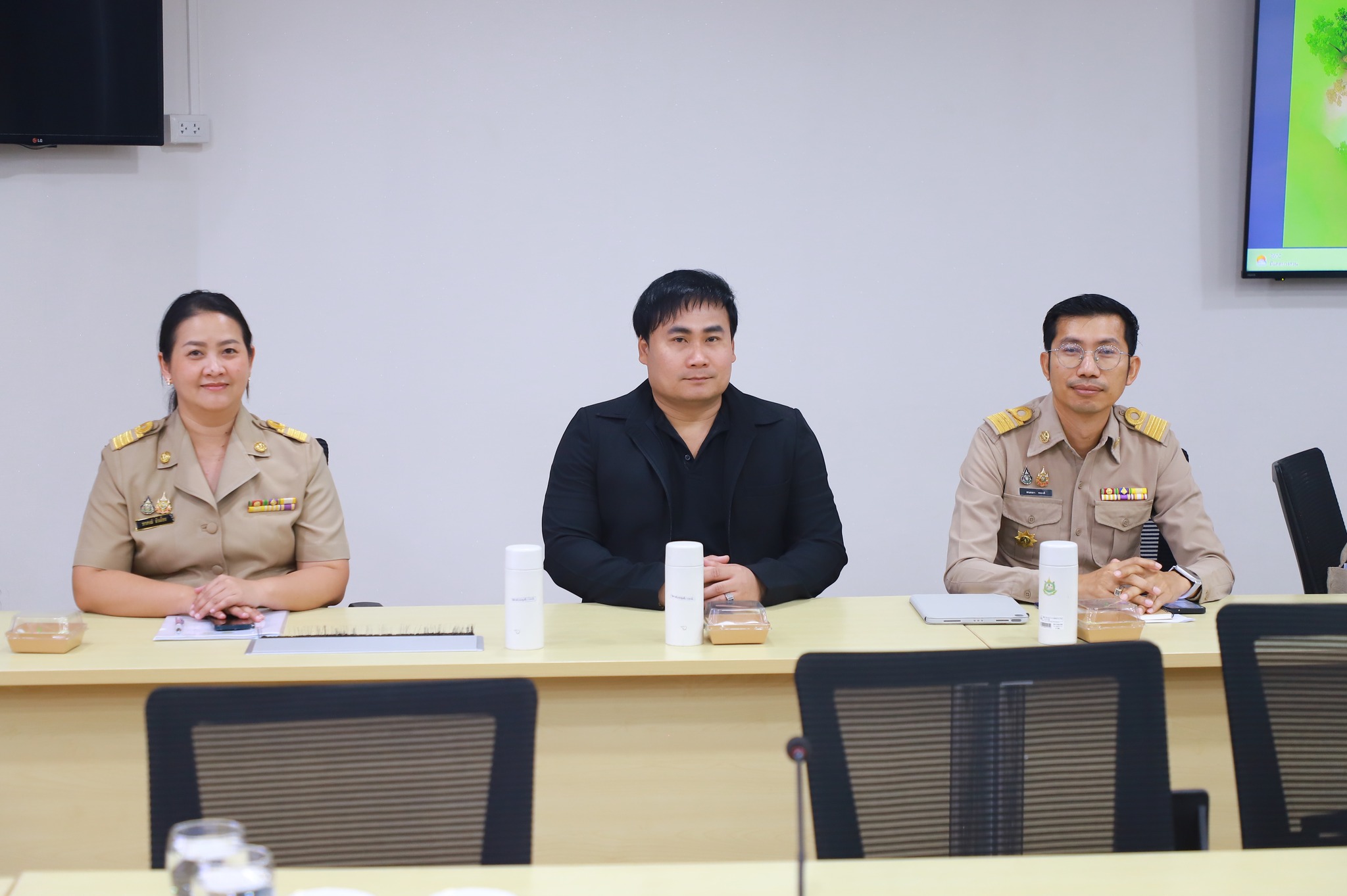 title - สพท. ร่วมประชุมหารือกระทรวงทรัพย์ฯ ถึงแนวทางพัฒนาระบบตรวจสอบแหล่งที่มาผลผลิตทางการเกษตร และการส่งเสริมนำเศษวัสดุเกษตรไปใช้ประโยชน์