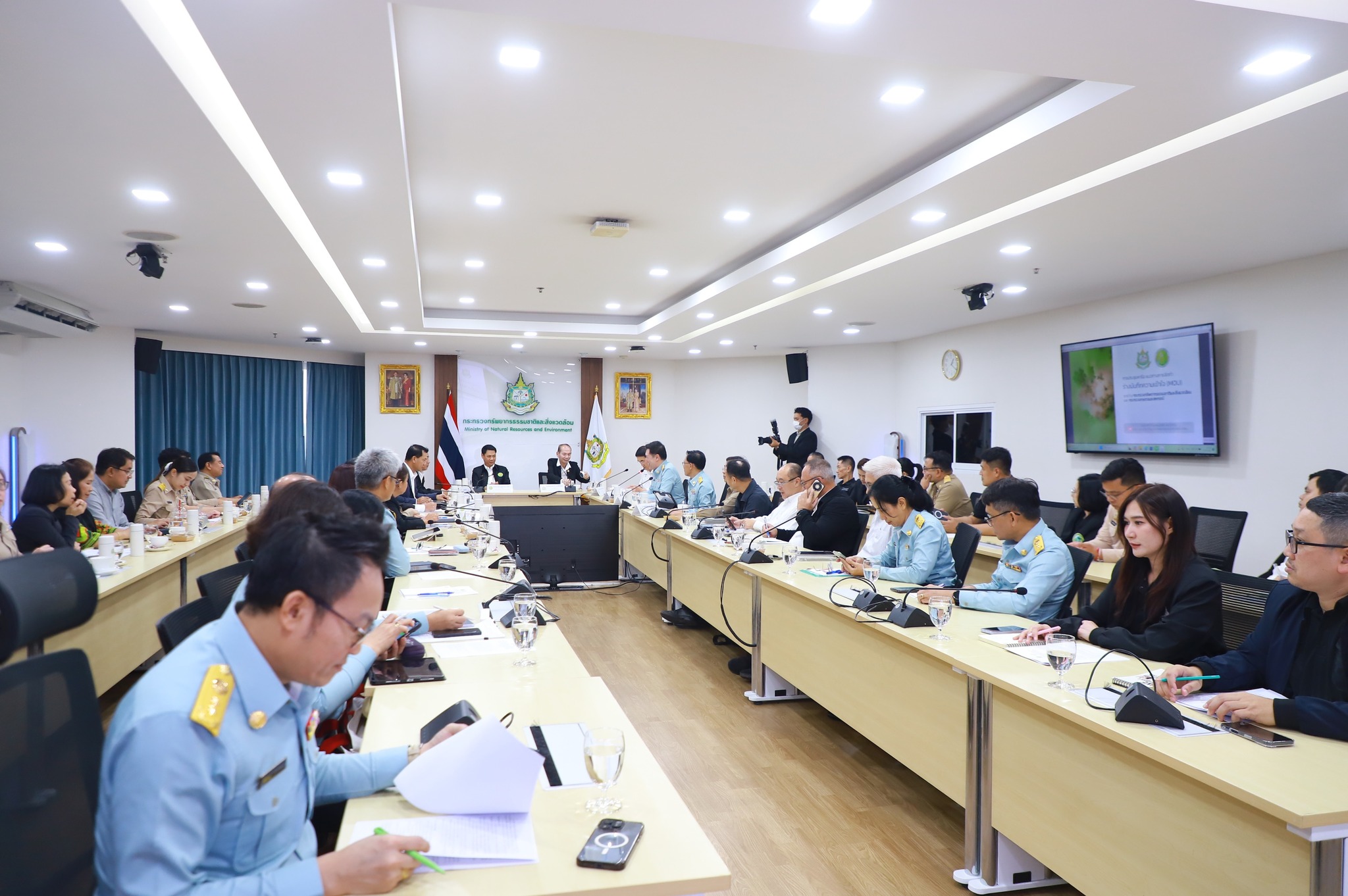 title - สพท. ร่วมประชุมหารือกระทรวงทรัพย์ฯ ถึงแนวทางพัฒนาระบบตรวจสอบแหล่งที่มาผลผลิตทางการเกษตร และการส่งเสริมนำเศษวัสดุเกษตรไปใช้ประโยชน์