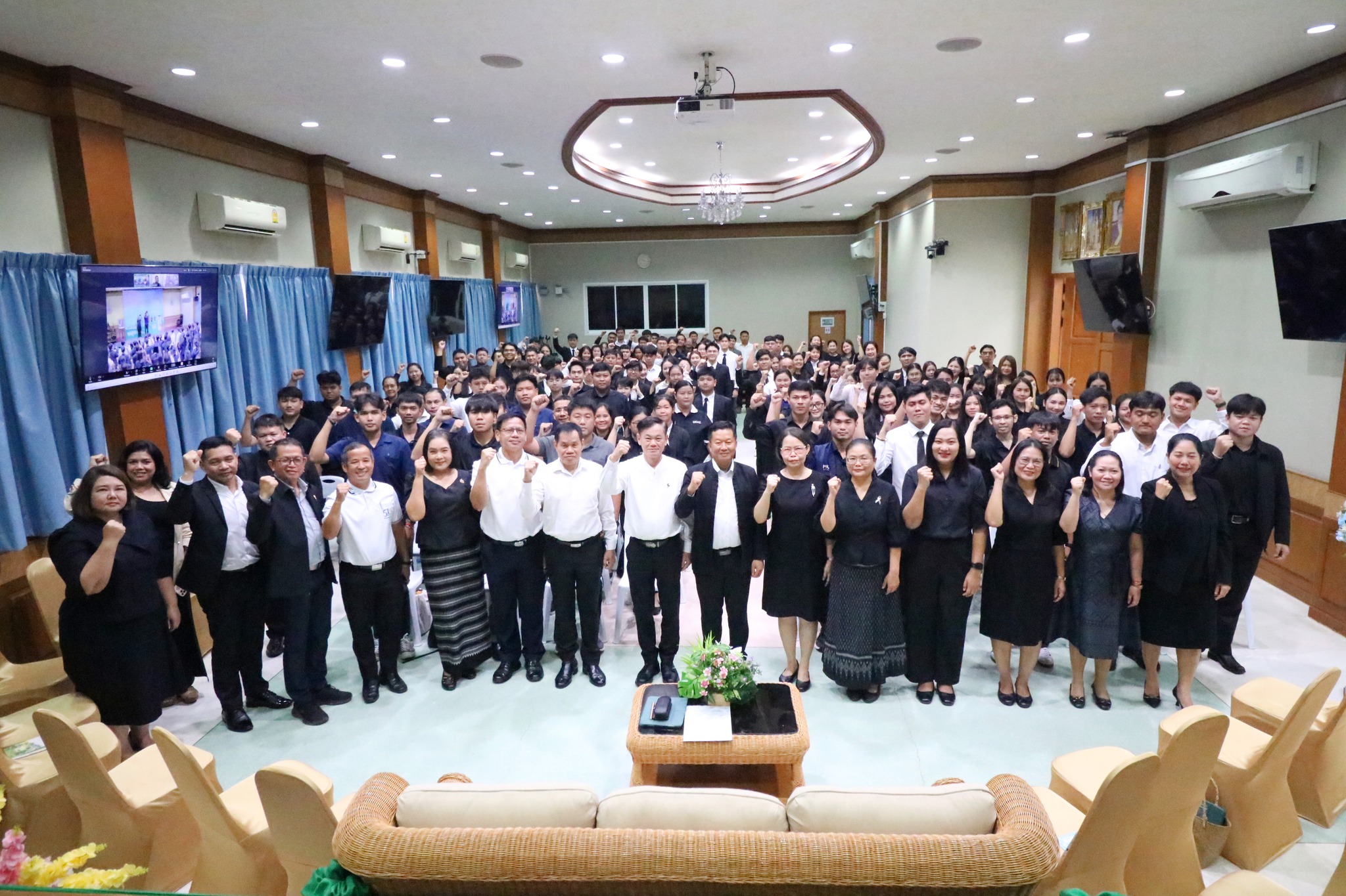 title - ผอ.สพท. ร่วมปฐมนิเทศและมอบแนวทาง ข้าราชการบรรจุใหม่ ส.ป.ก. 120 ราย
