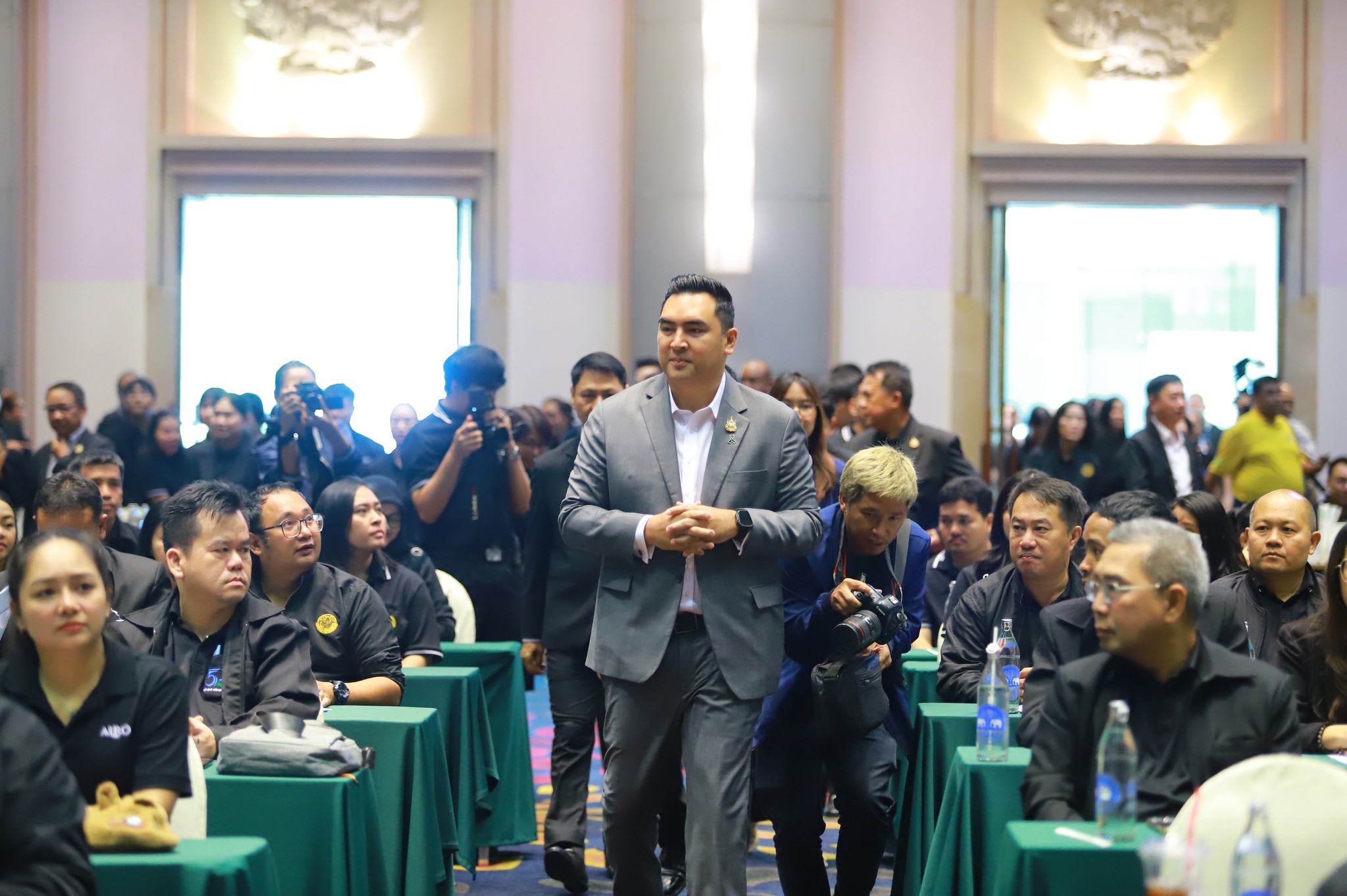 title - ผอ.สพท. ร่วมรับมอบนโยบาย รมช.วัชระพล บริหารจัดการที่ดิน เร่งมอบสิทธิทำกินเกษตรกร