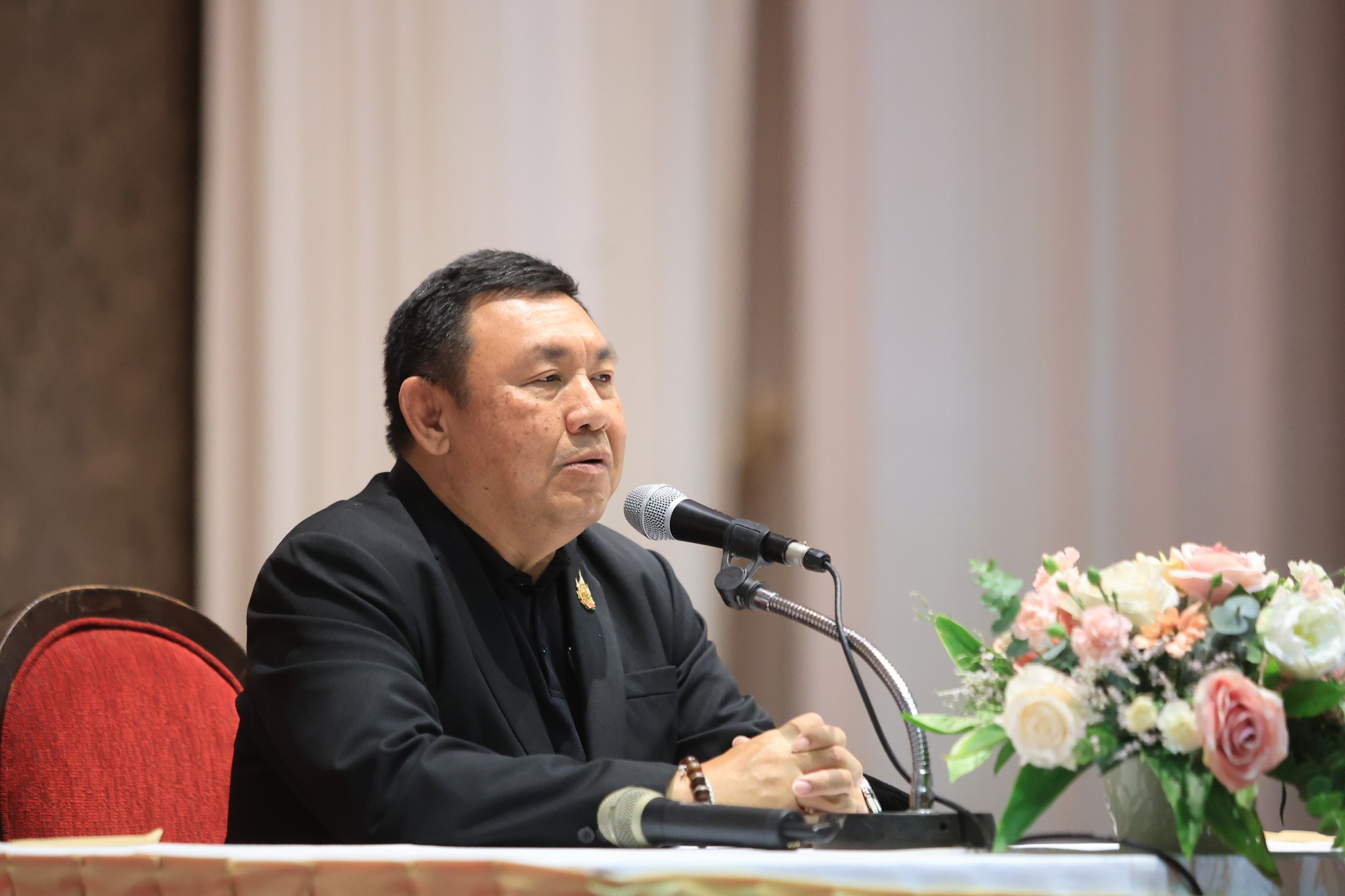 title - ผอ.สพท. ร่วมรับมอบนโยบาย รมช.วัชระพล บริหารจัดการที่ดิน เร่งมอบสิทธิทำกินเกษตรกร