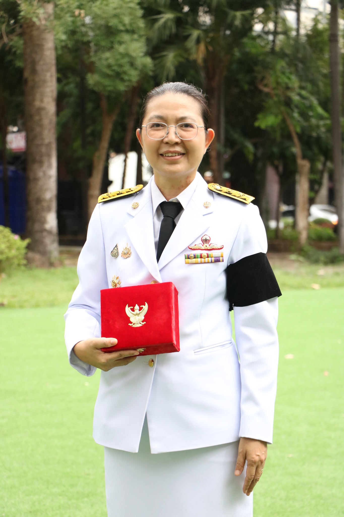 title - ผอ.สพท. และ ผชช. เข้ารับพระราชทานเครื่องราชอิสริยาภรณ์ ชั้นสายสะพาย ประจำปี 2568