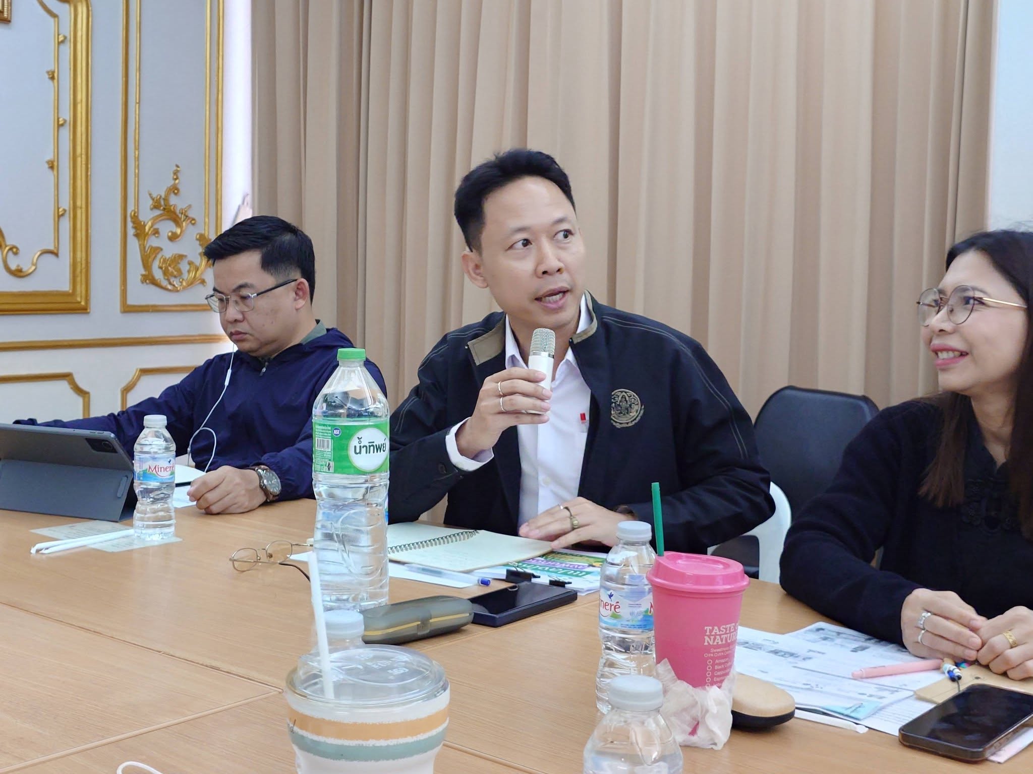 title - สพท. ถอดบทเรียนการลงพื้นที่ติดตามผลการดำเนินงานรายกลุ่ม ปีงบประมาณ 2569