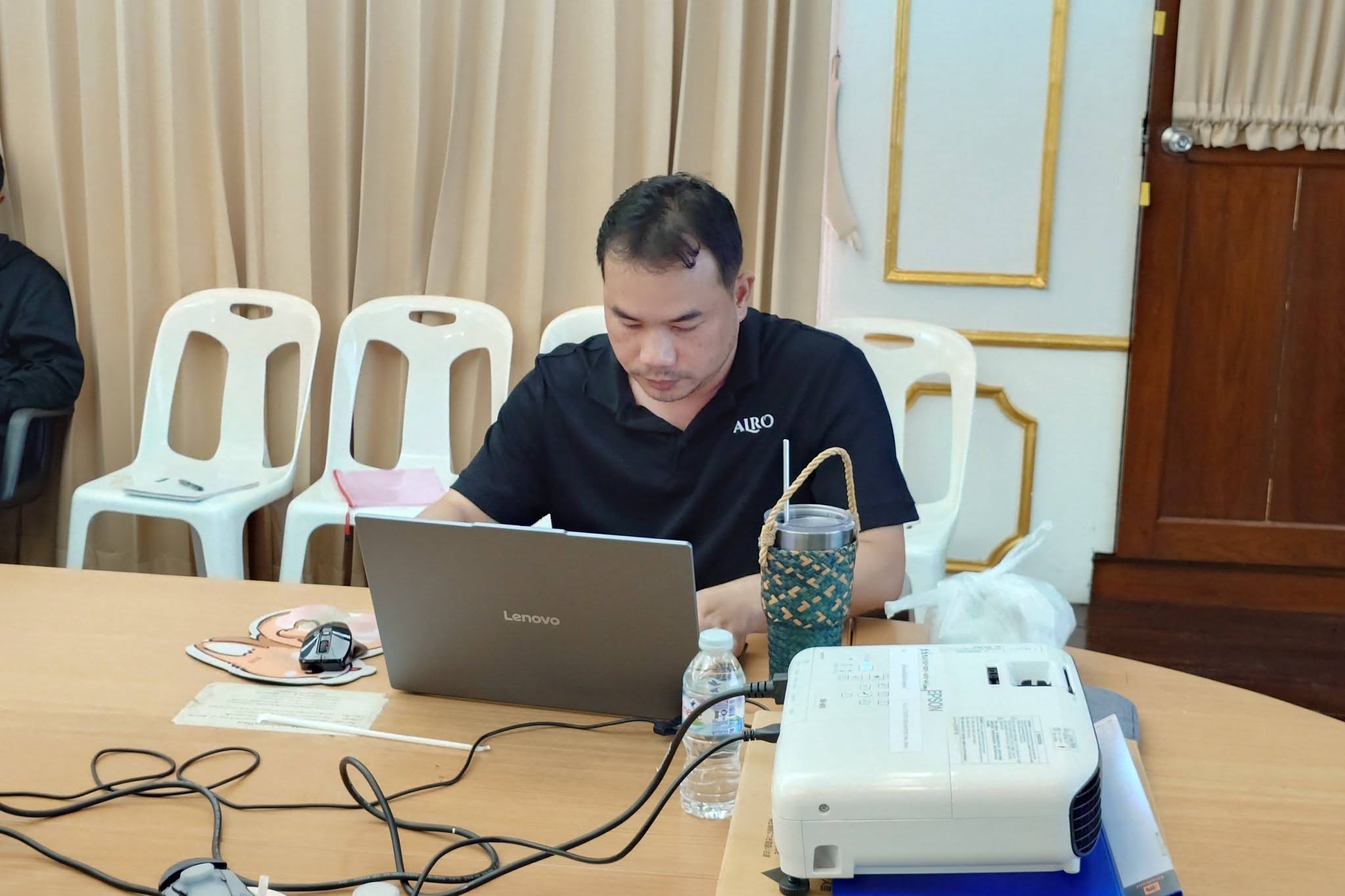 title - สพท. ถอดบทเรียนการลงพื้นที่ติดตามผลการดำเนินงานรายกลุ่ม ปีงบประมาณ 2569