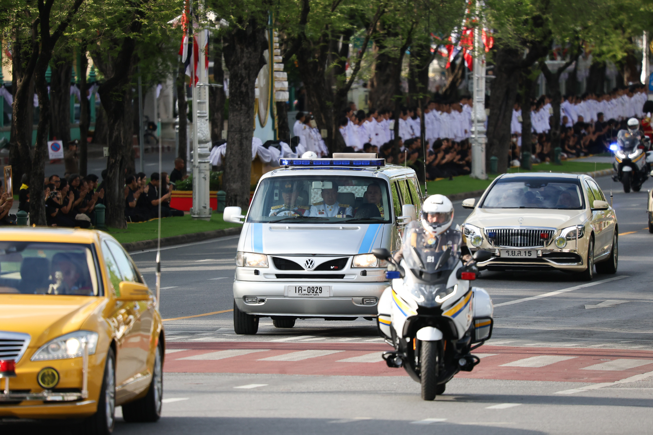 title - สพท. ร่วมรับขบวนเชิญพระศพ สมเด็จพระเจ้าลูกเธอ เจ้าฟ้าพัชรกิติยาภา นเรนทิราเทพยวดี กรมหลวงราชสาริณีสิริพัชร มหาวัชรราชธิดา