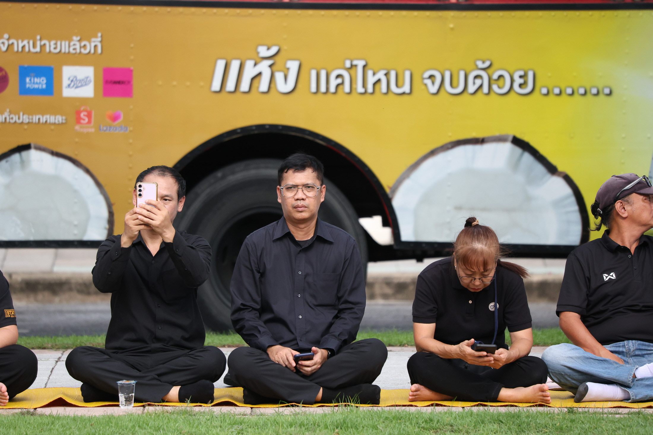 title - สพท. ร่วมรับขบวนเชิญพระศพ สมเด็จพระเจ้าลูกเธอ เจ้าฟ้าพัชรกิติยาภา นเรนทิราเทพยวดี กรมหลวงราชสาริณีสิริพัชร มหาวัชรราชธิดา