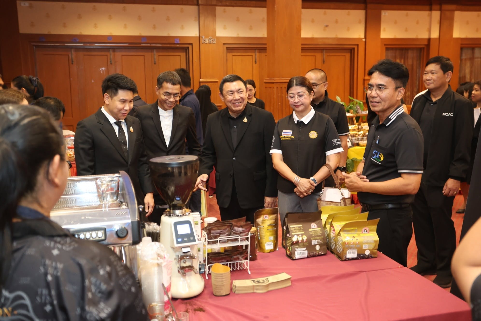 title - ส.ป.ก. ผนึกกำลัง มูลนิธิ รพ.เจ้าพระยาอภัยภูเบศรฯ และ บ.กรีนฉัตร เนเจอรัล เฮิร์บ MOU สร้างความมั่นคงด้านอาหาร สุขภาพ และเศรษฐกิจสีเขียวเขตปฏิรูปที่ดิน